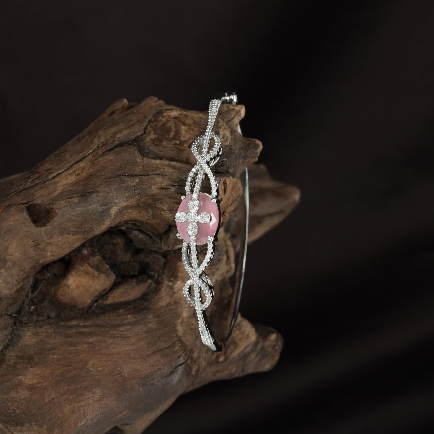 Domed Swirl Kada with Structured Side Styling