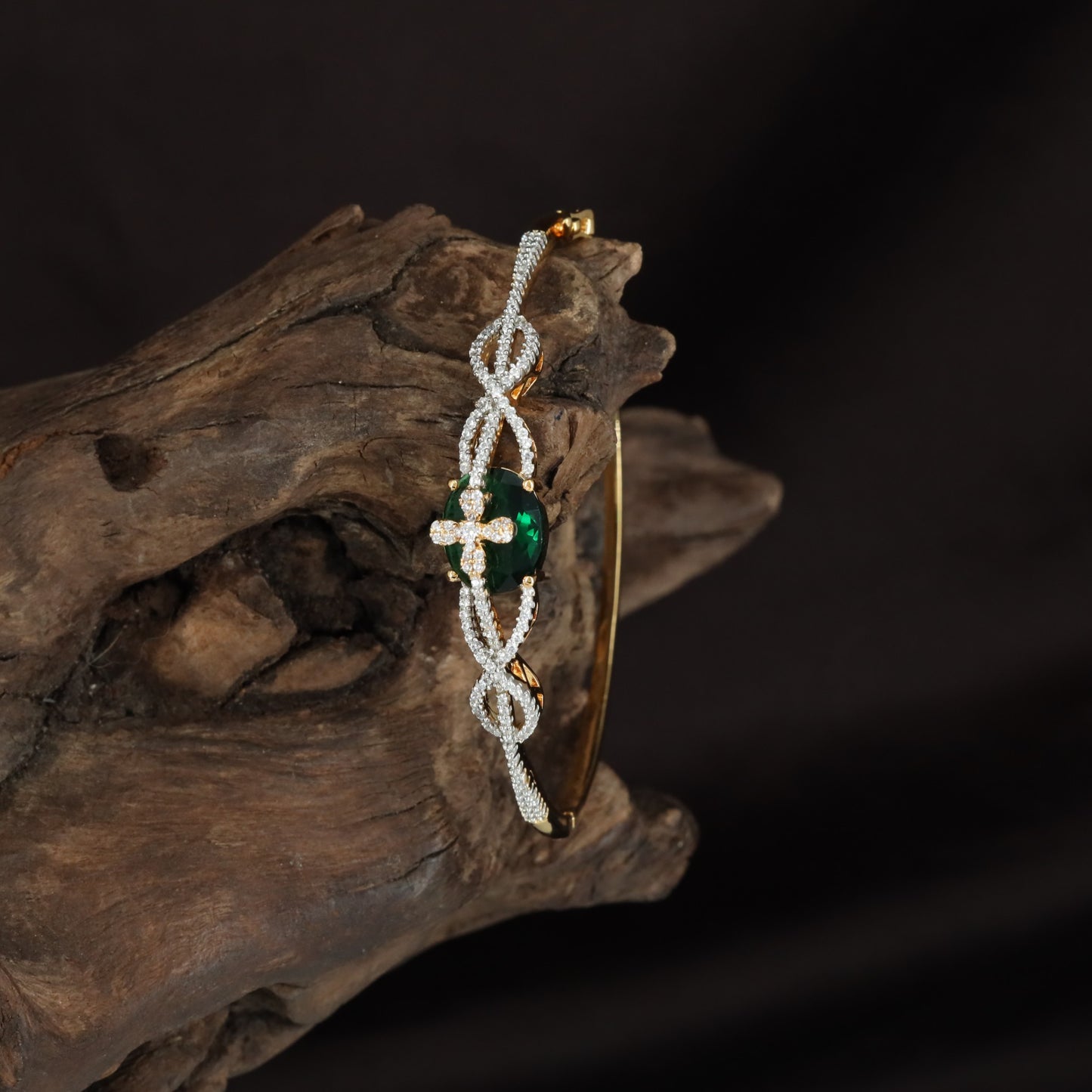 Domed Swirl Kada with Structured Side Styling