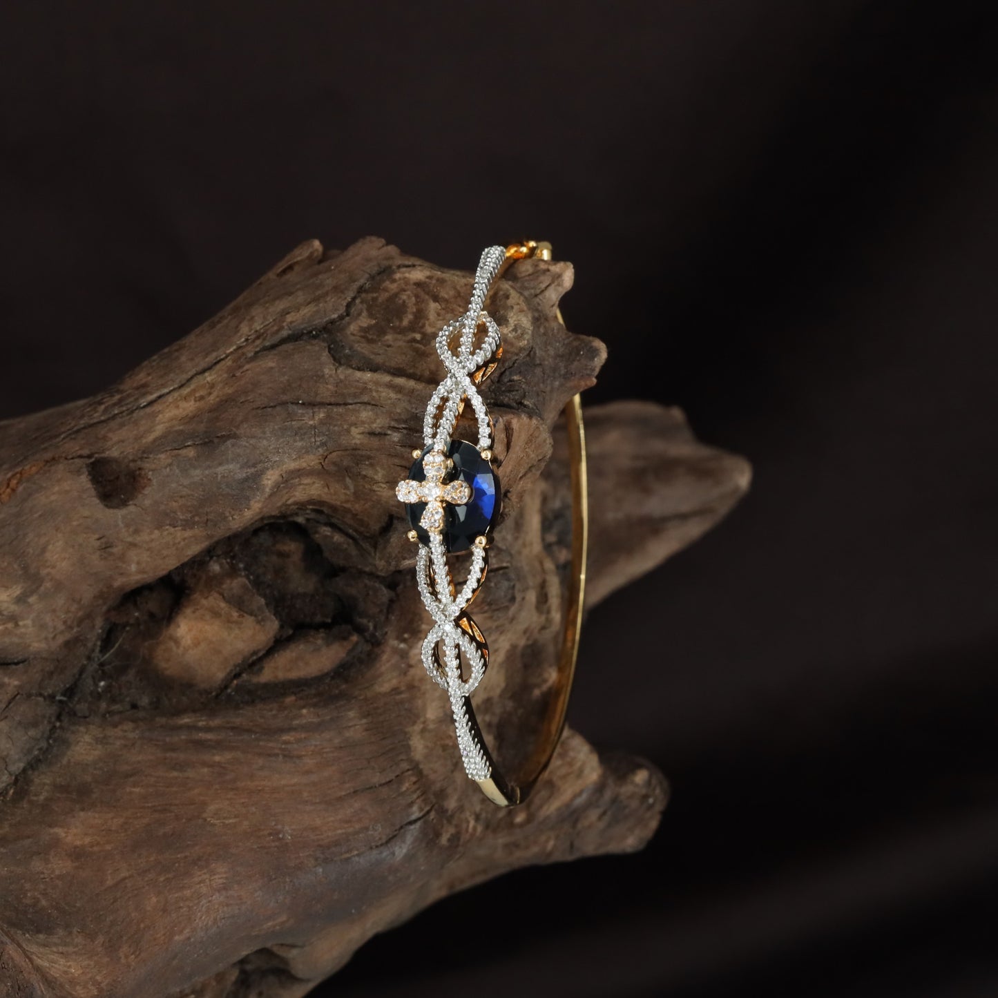 Domed Swirl Kada with Structured Side Styling