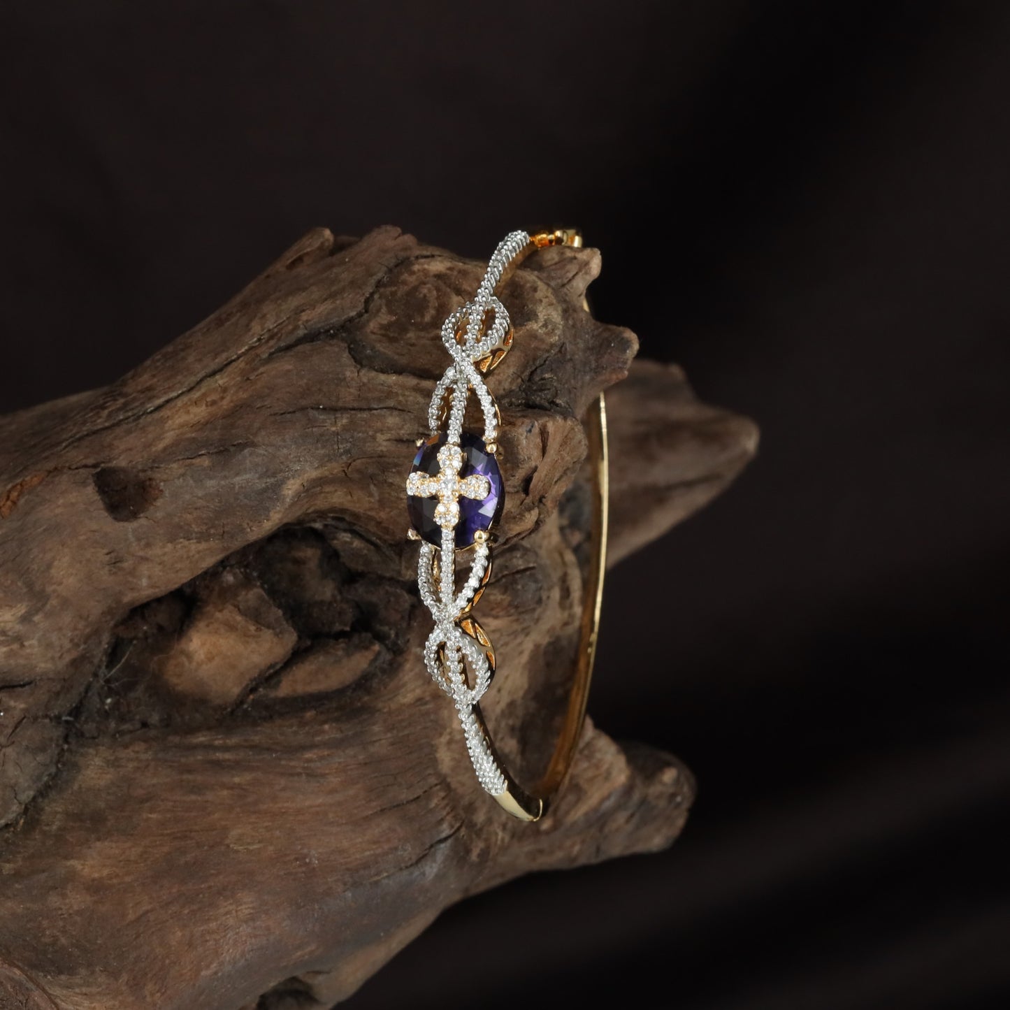 Domed Swirl Kada with Structured Side Styling