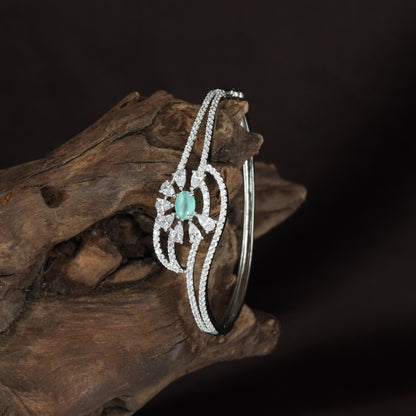 Crossvine Petal Kada with Elevated Centre Placement