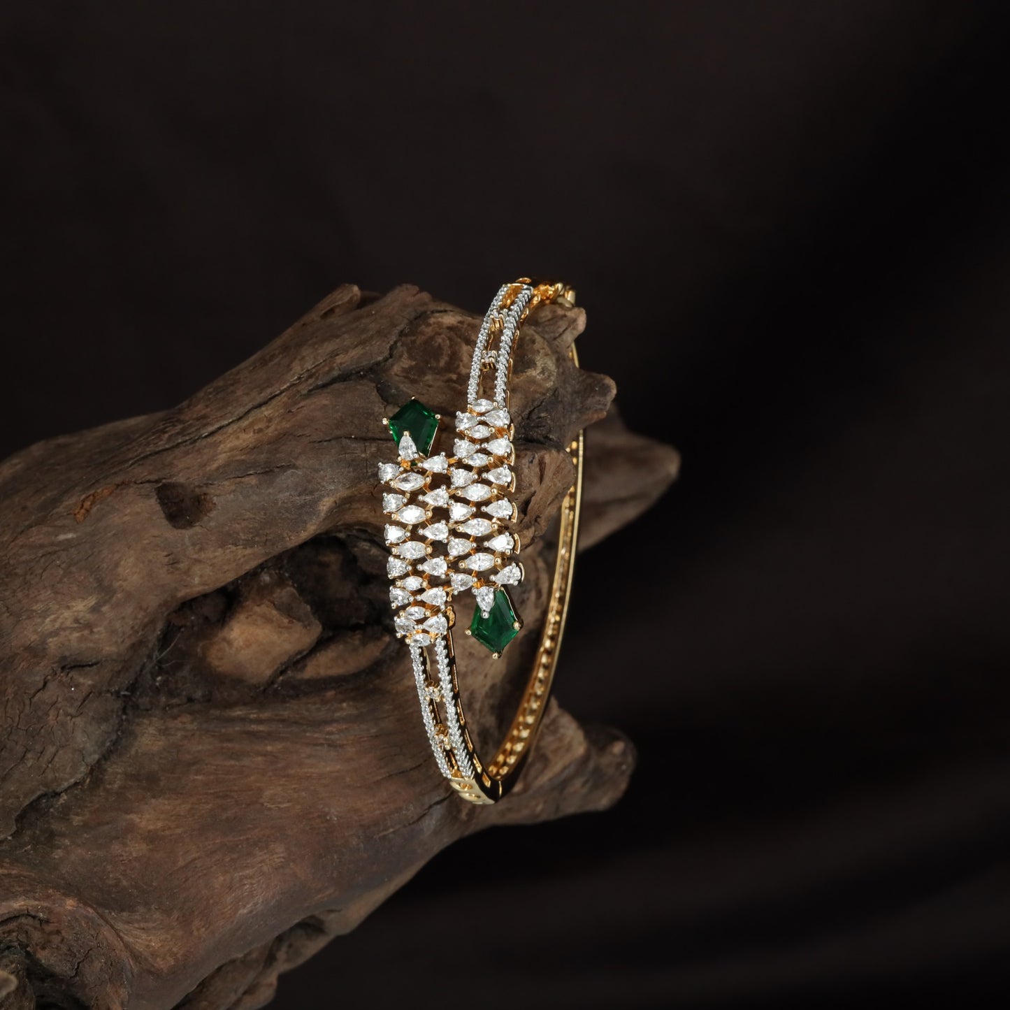 Woven Diamond Kada with Curved Side Alignment