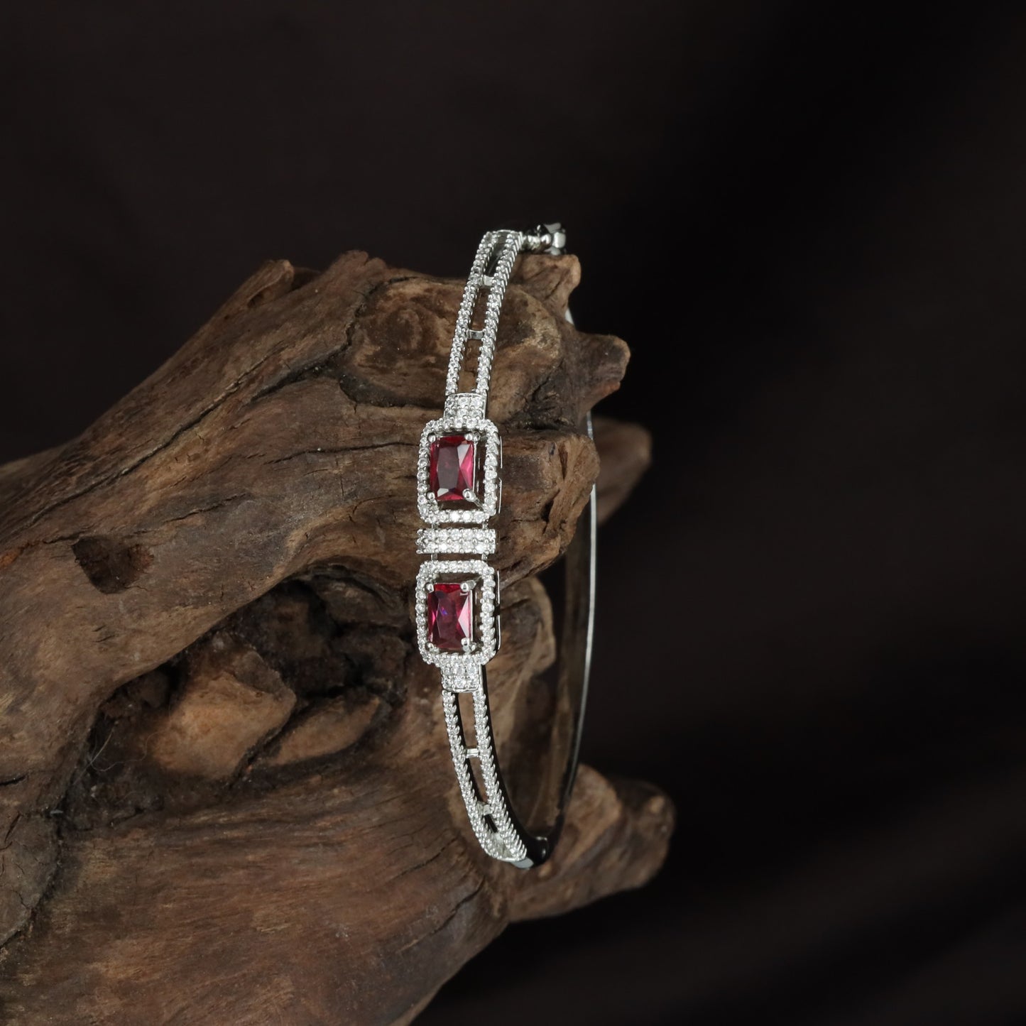 Twin Frame Kada with Rectangular Centre Detailing