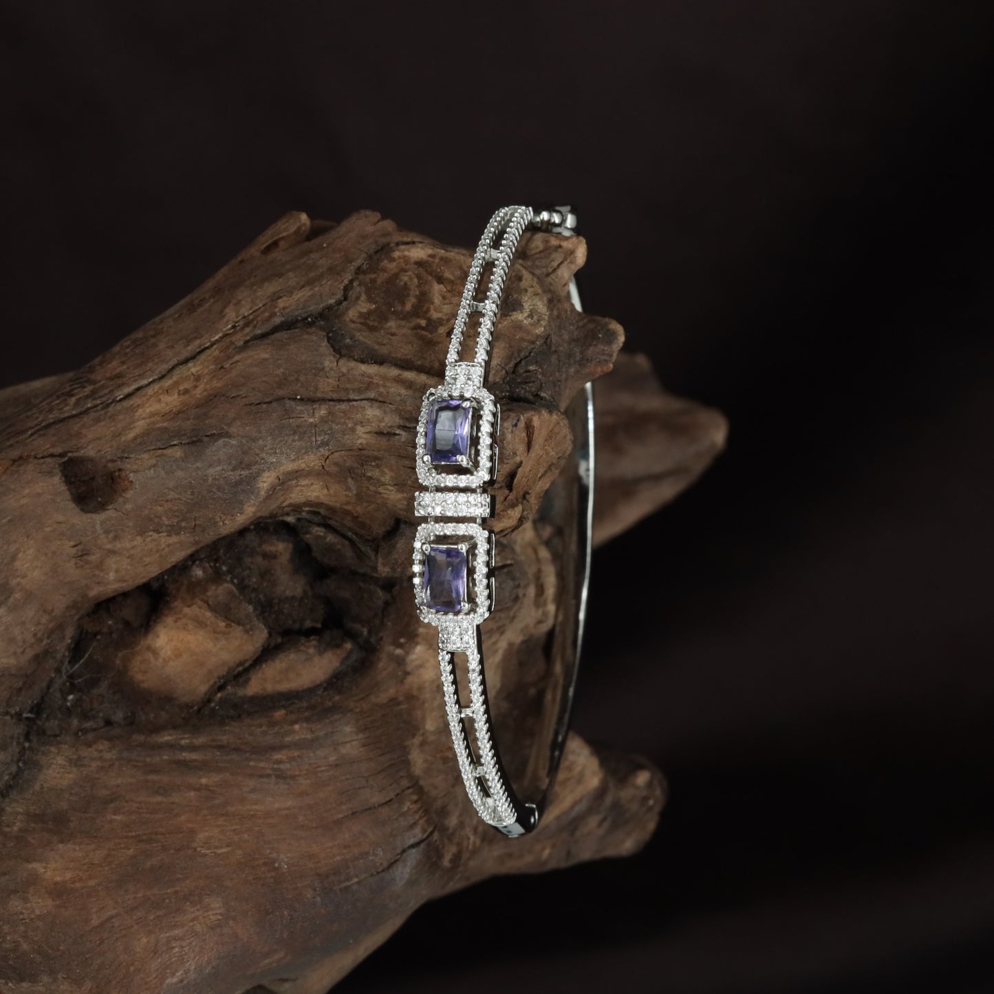 Twin Frame Kada with Rectangular Centre Detailing