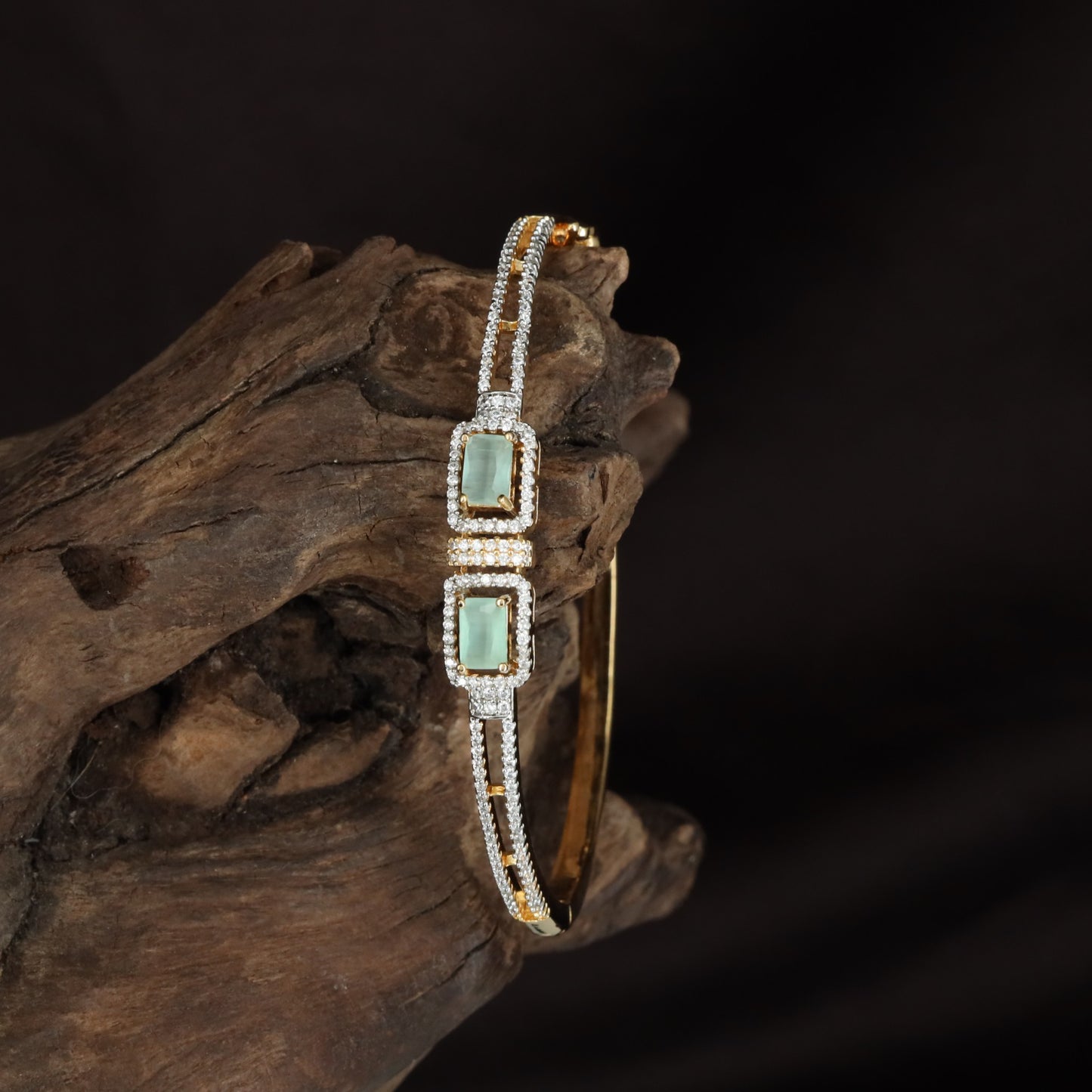 Twin Frame Kada with Rectangular Centre Detailing