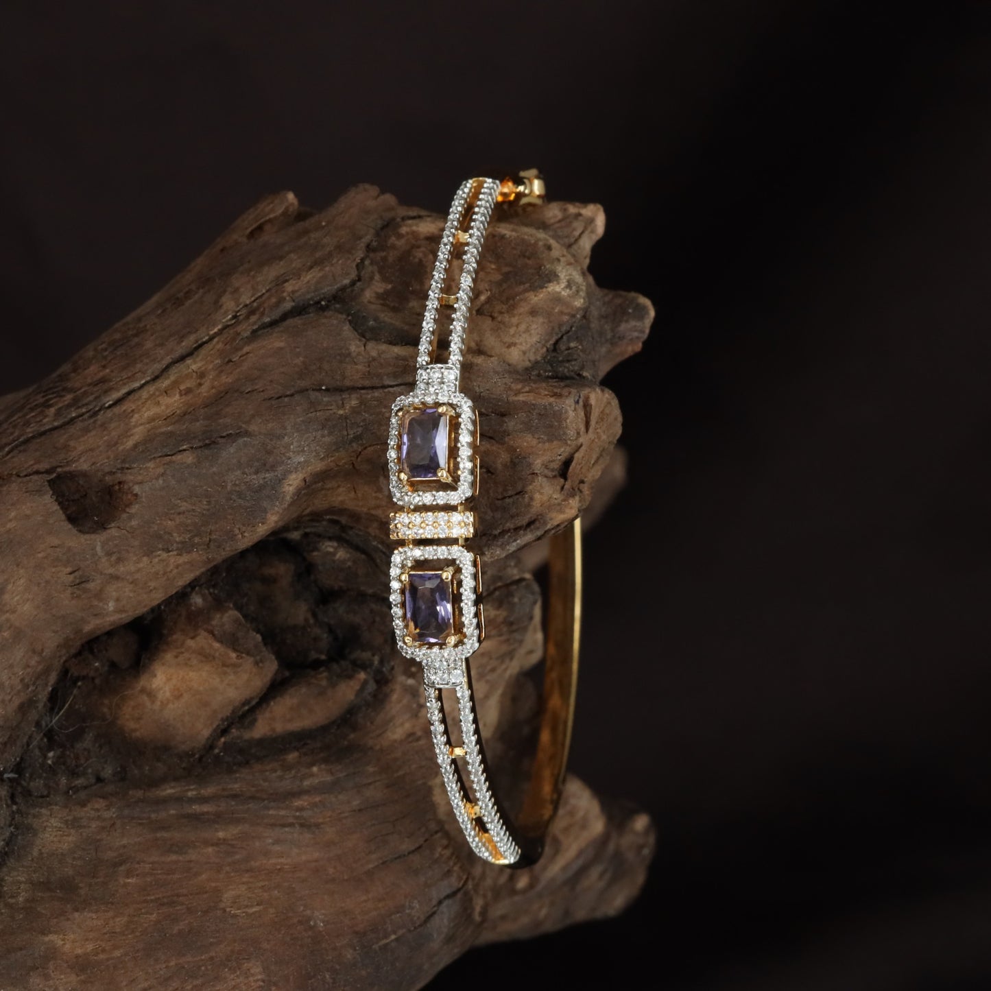 Twin Frame Kada with Rectangular Centre Detailing