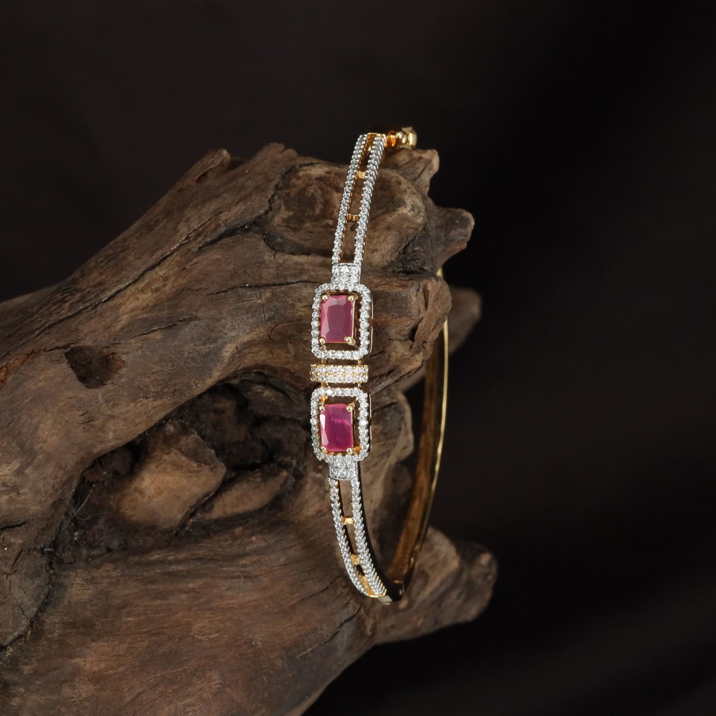 Twin Frame Kada with Rectangular Centre Detailing