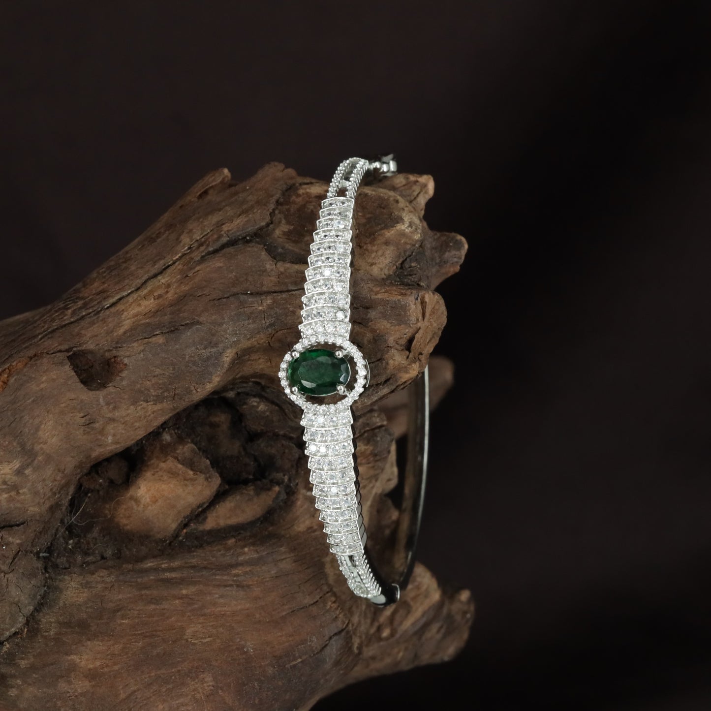 Ripple Mesh Kada with Slim Rail Structure