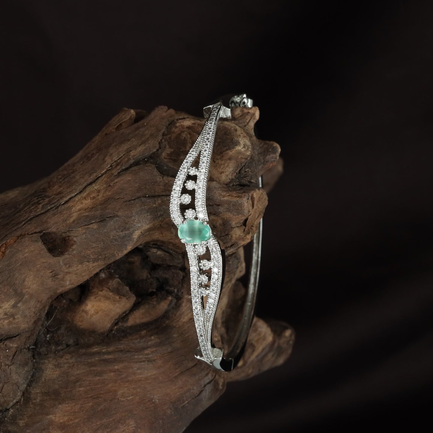 Luxury Open Kada with Marquise Leaf Pattern and Center Accent