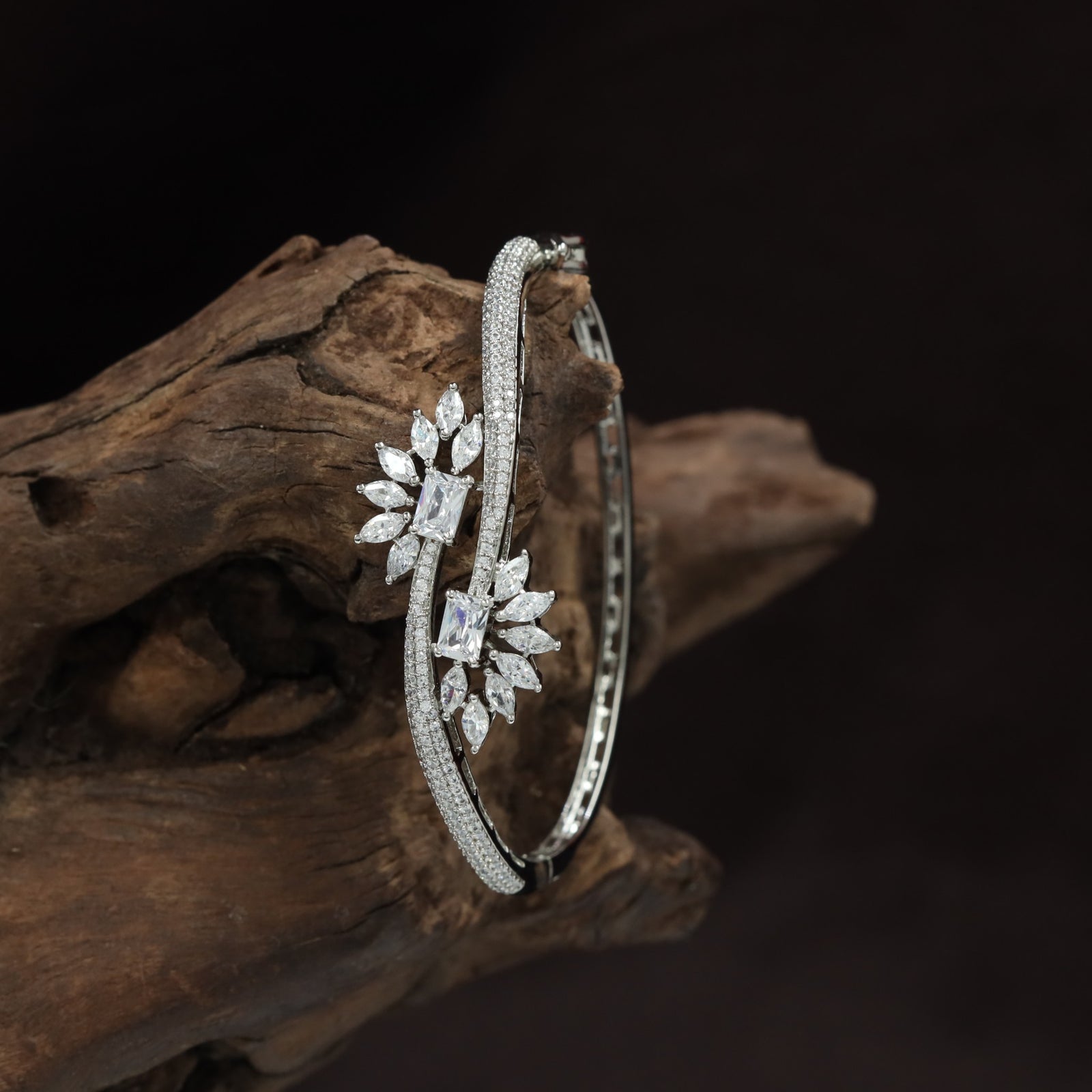 Floral Sprig Openwork Kada with Marquise Leaf Motifs