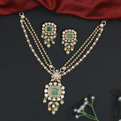 Festive Beadwork Kundan Necklace with Structured Pendant and Earrings