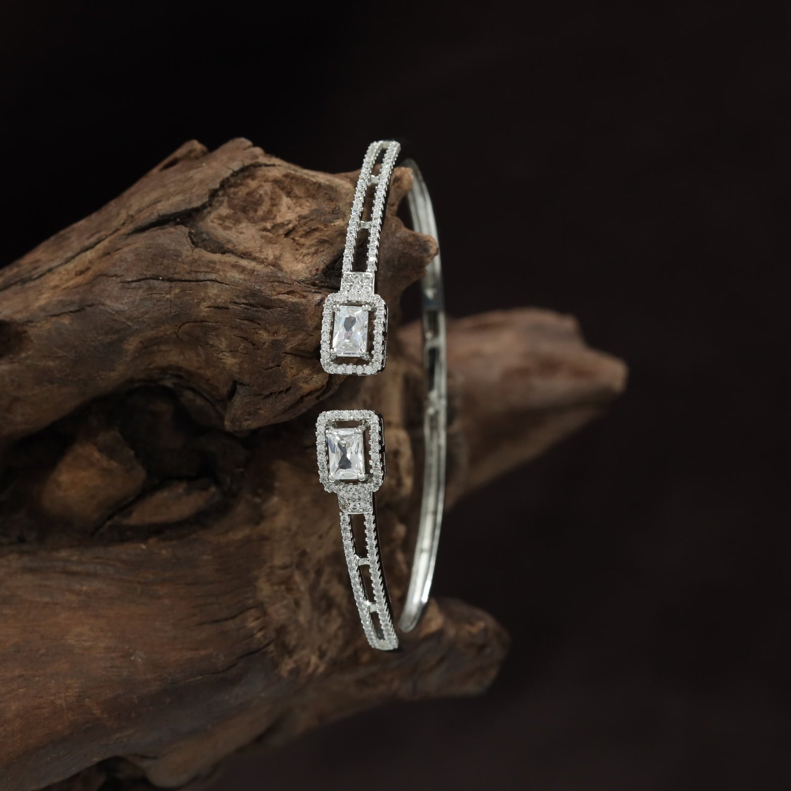 Modern Square Framework Kada with Contemporary Geometric Pattern