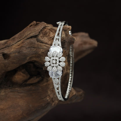 Royal Bloom Centrepiece Kada with Ornate Floral Framework