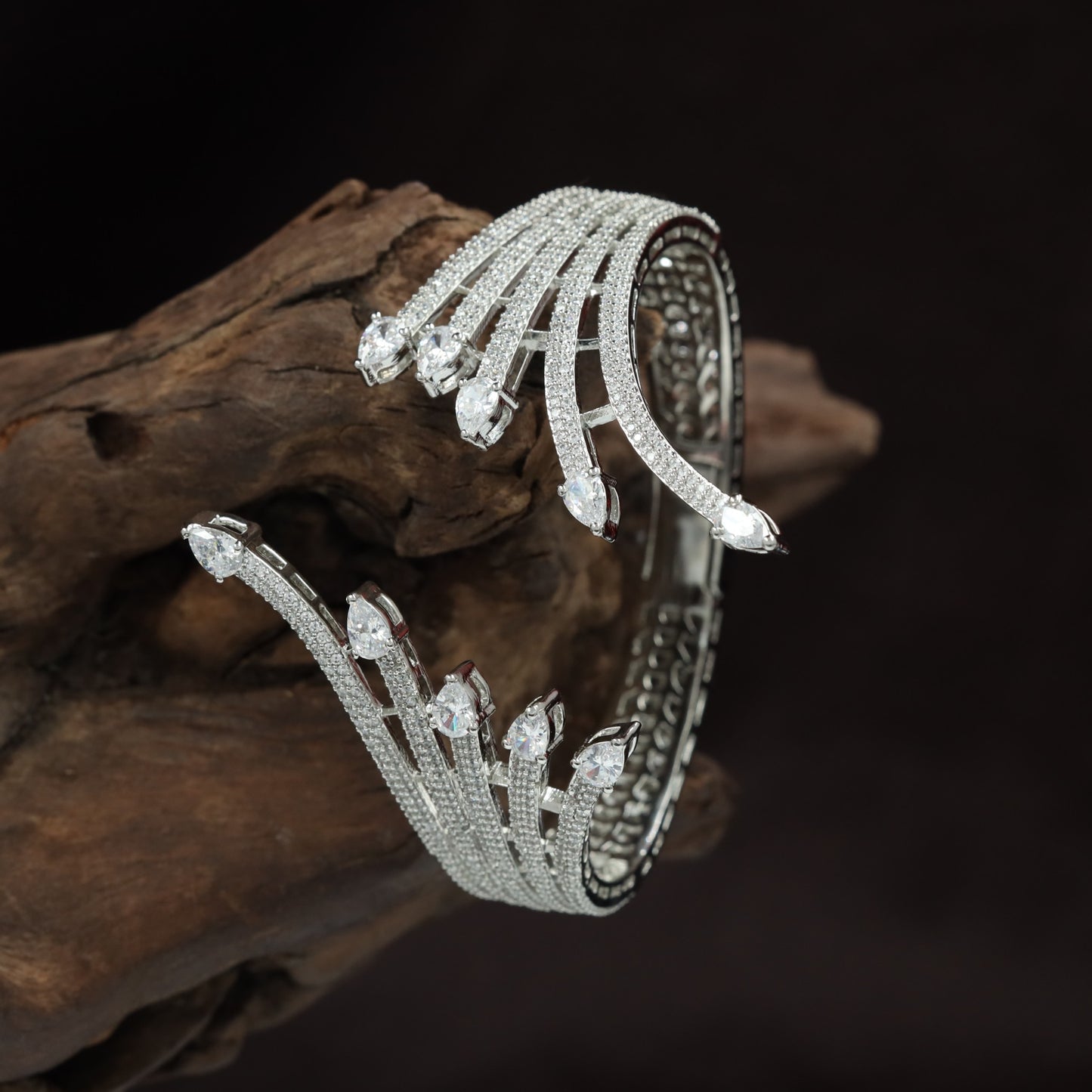 Signature Arc Motif Kada with Multi Layer Open Framework