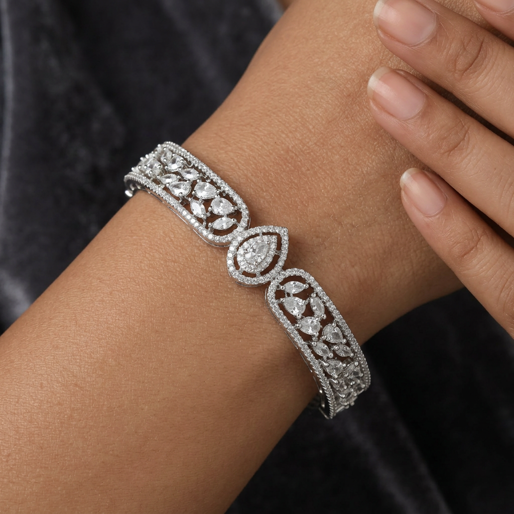 Refined Medallion Motif Kada with Sculpted Border Framework