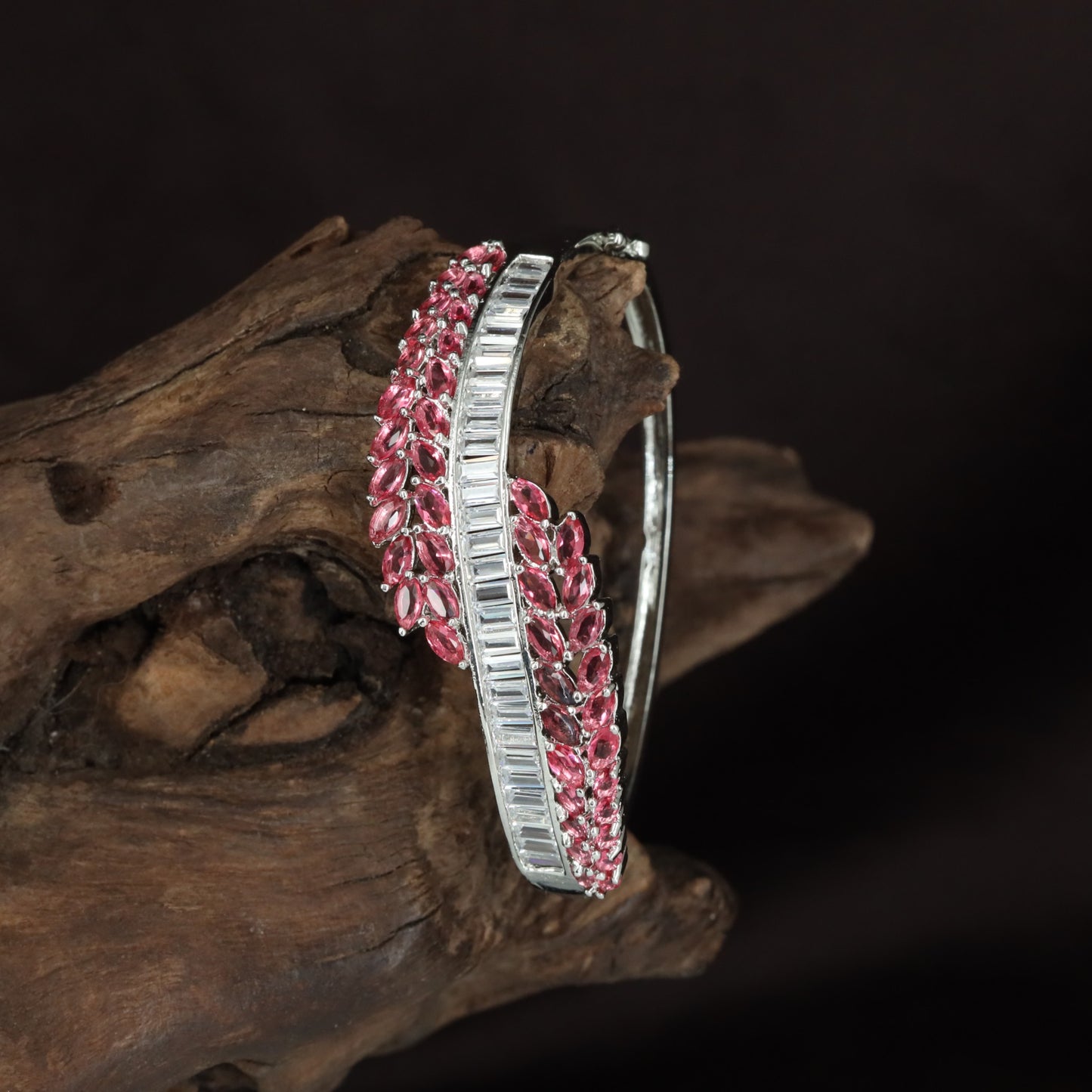Highline Border Kada with Sculpted Linear Surface and Parallel Edge Flow