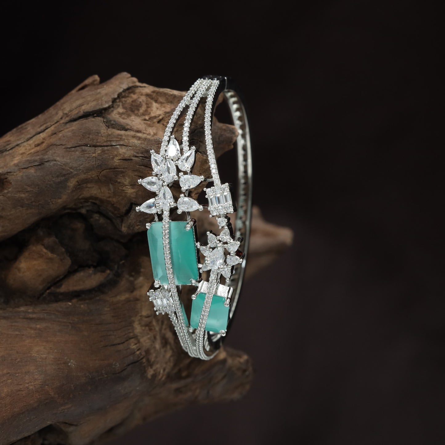 Openwork Starburst Kada with Emerald Centre Feature