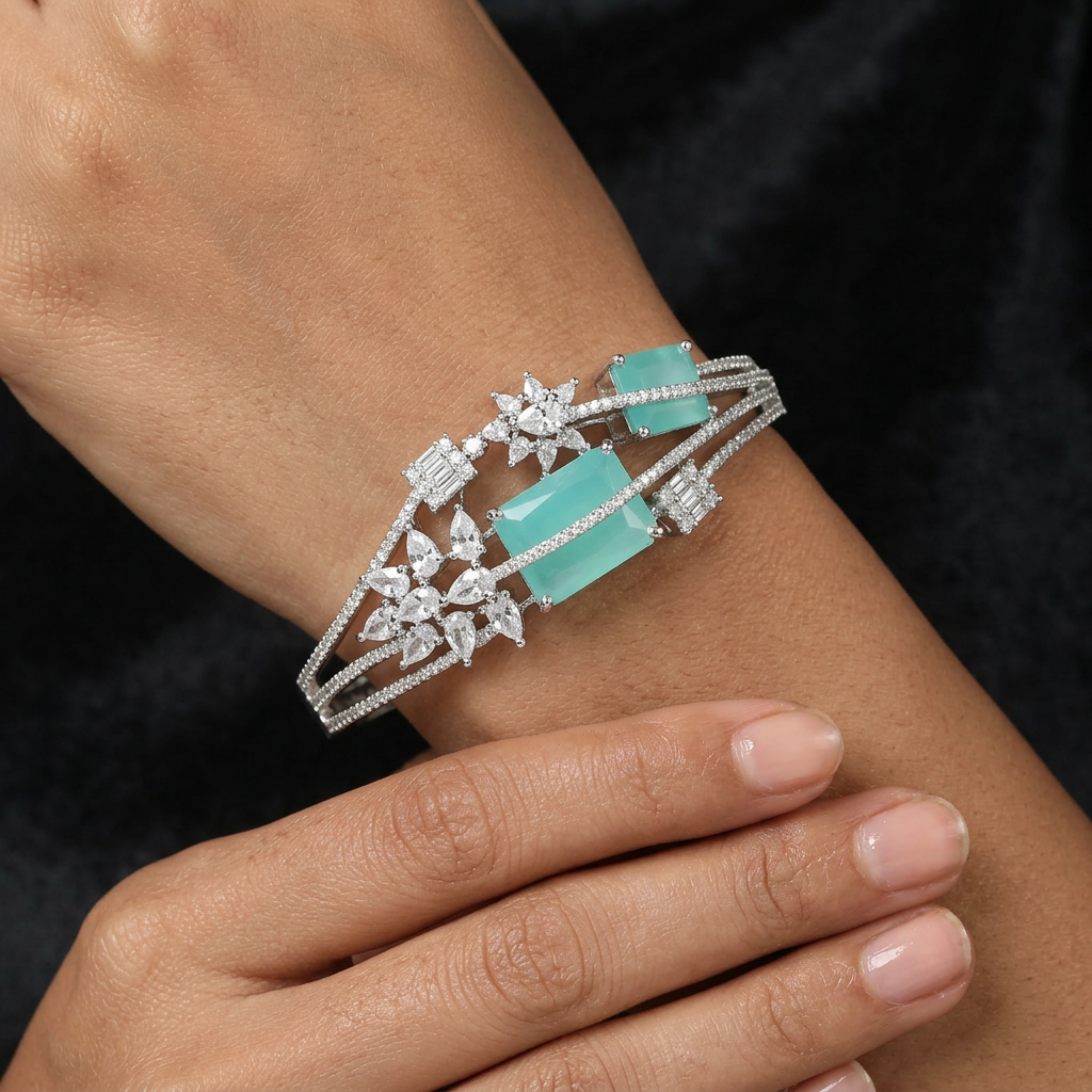 Openwork Starburst Kada with Emerald Centre Feature