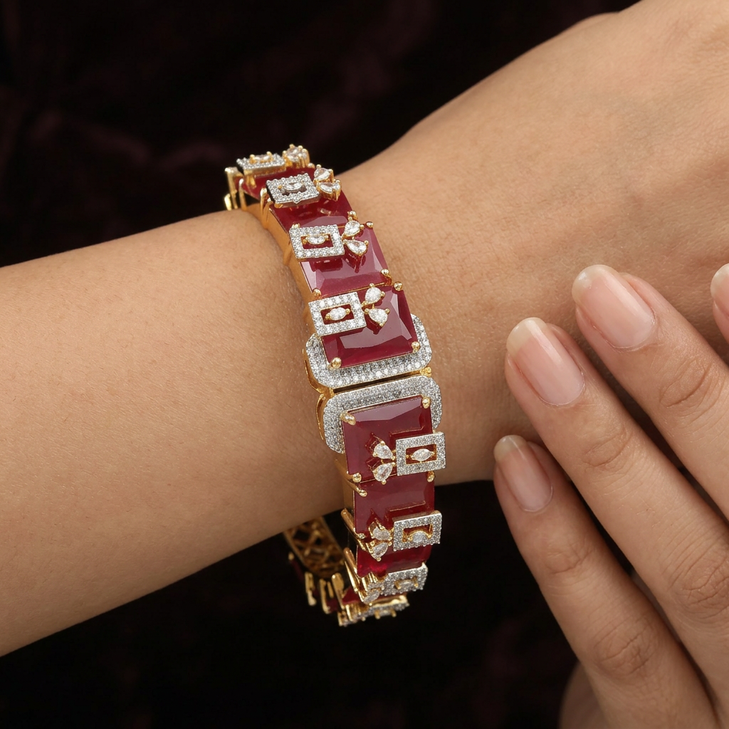 Architectural Square Link Kada with Structured Border Detailing