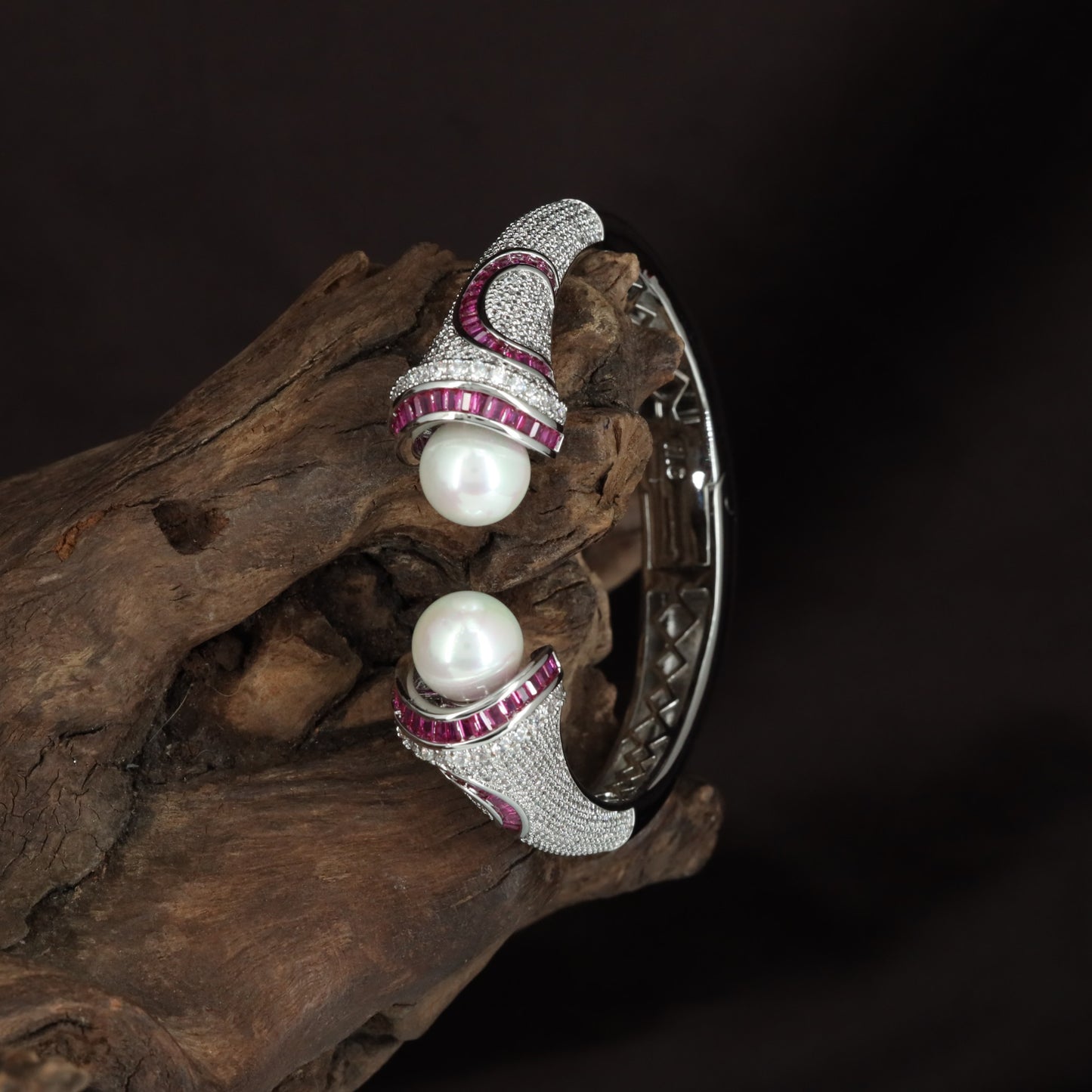 Driftline Weave Kada with Curved Texture Flow and Twin Pearl Features