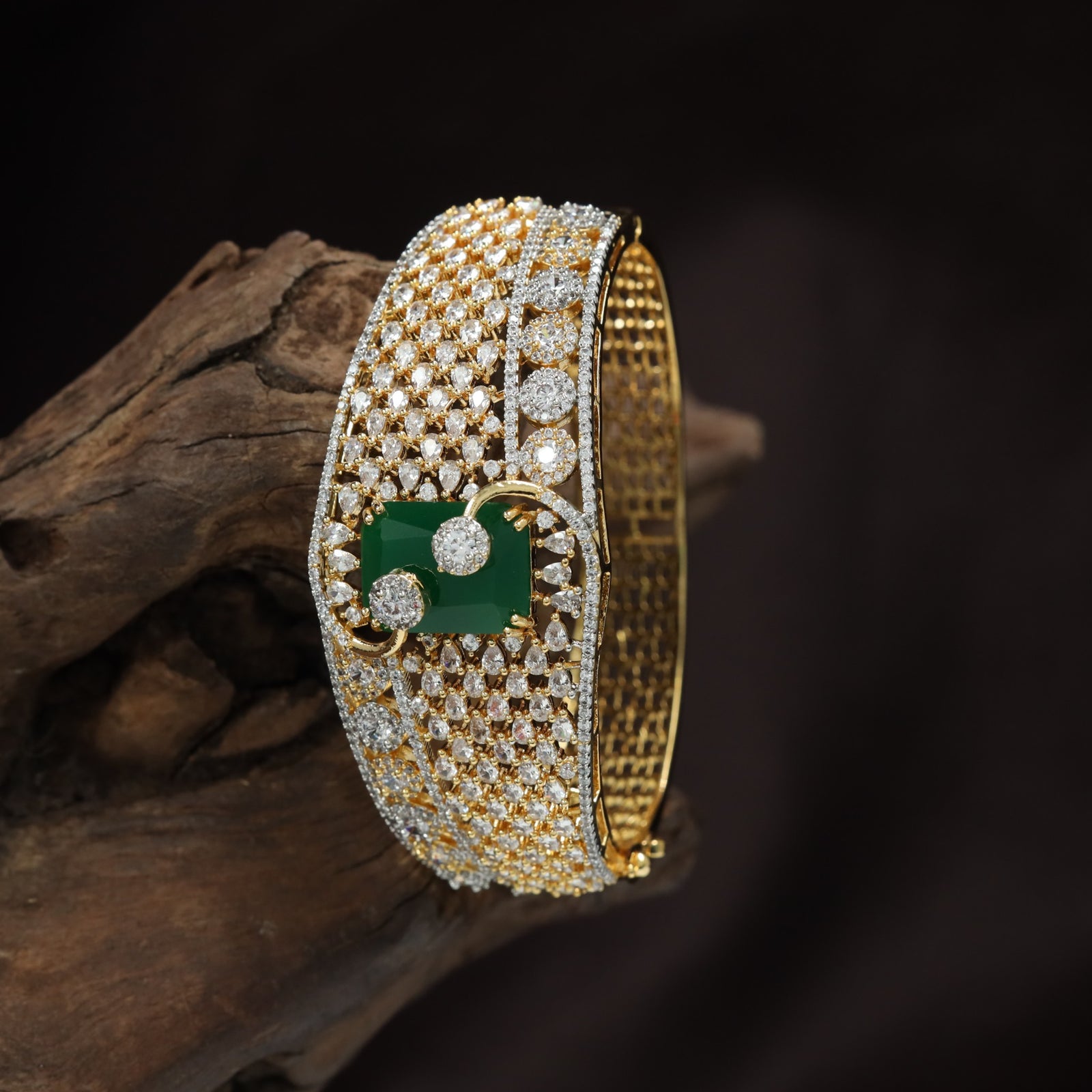 Luxury Broad Kada with Oval Centre Framework