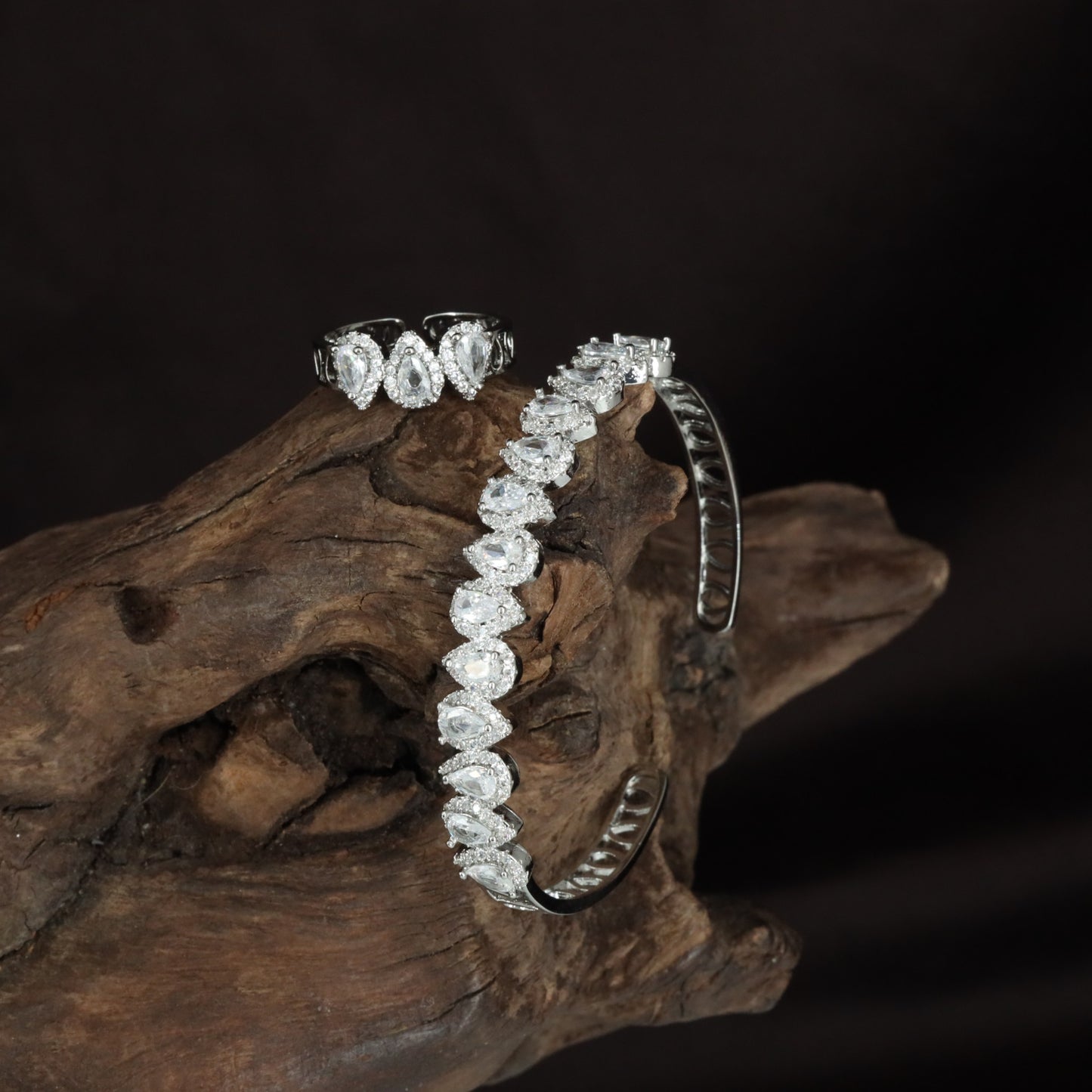 Brilliance Vine Kada with Linked Ring Extension and Curved Leaf Styling