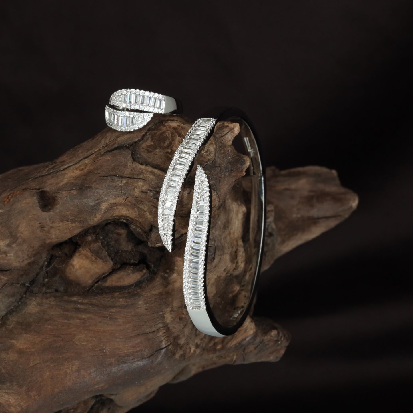 Crystal Vault Kada with Structured Finger Ring and Open Band Design