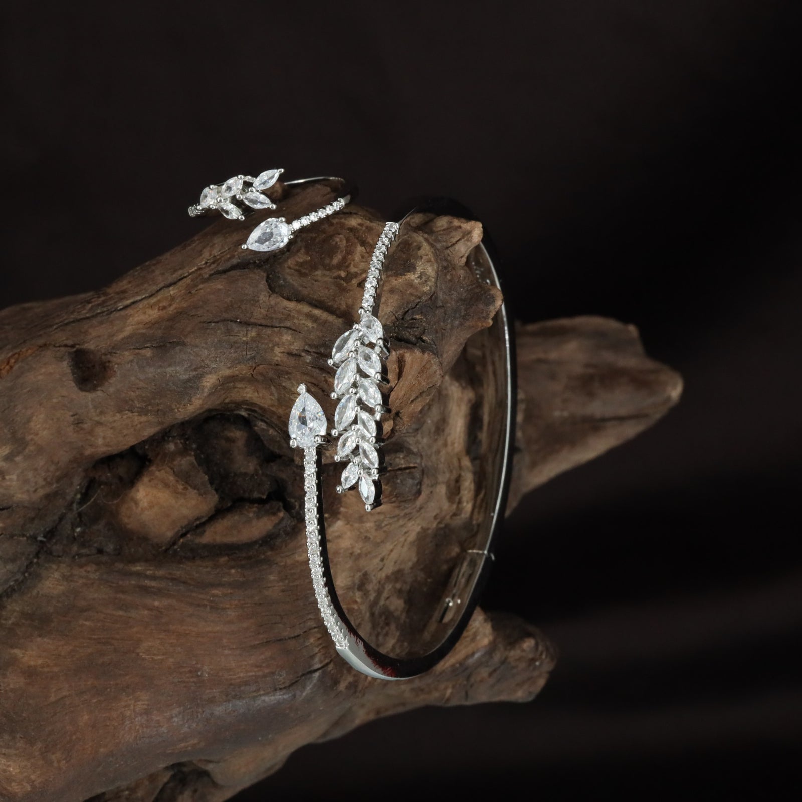 Jewel Leaf Kada with Sculpted Vine Arrangement and Open Oval Shape