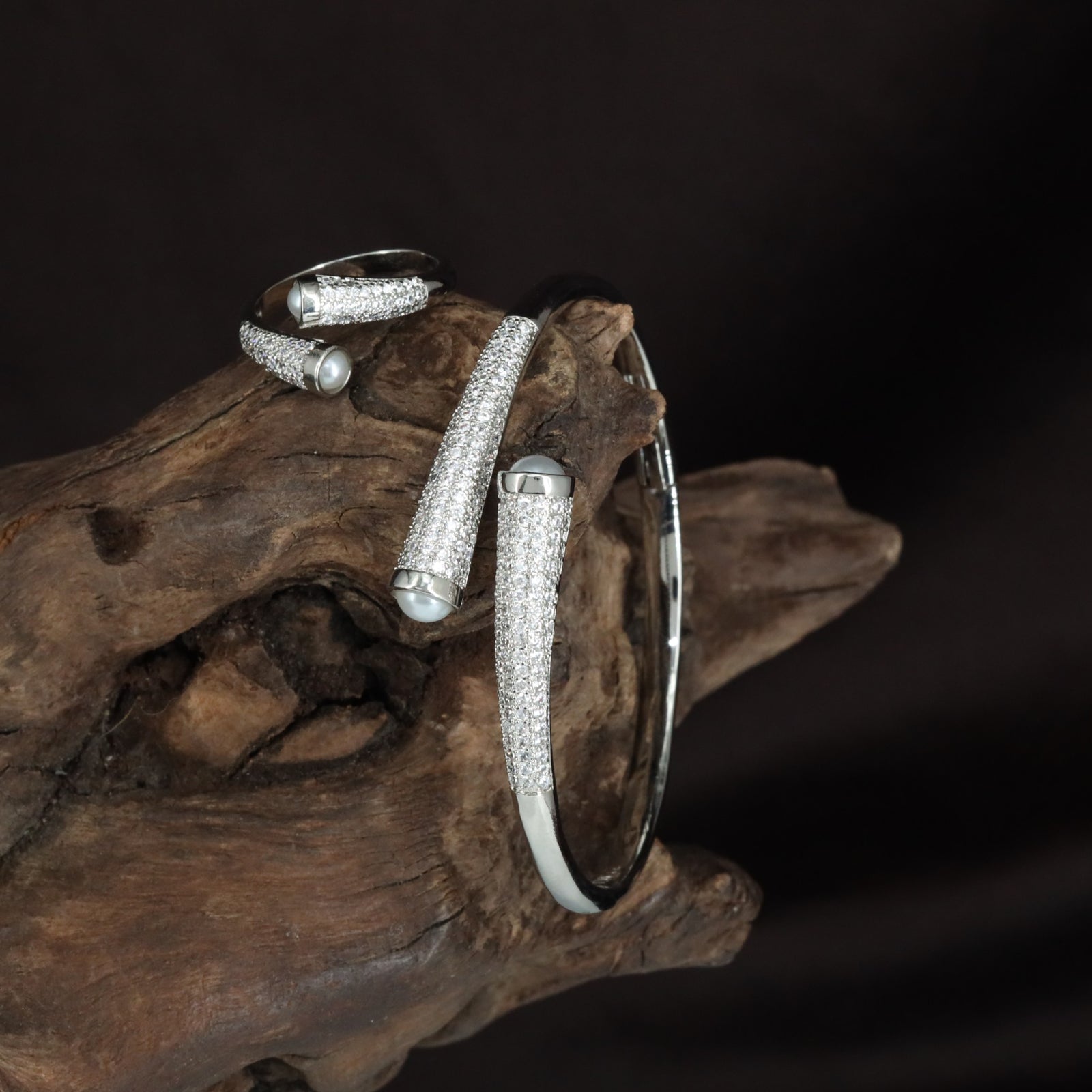 Aurevia Open Kada with Matching Spiral Finger Ring