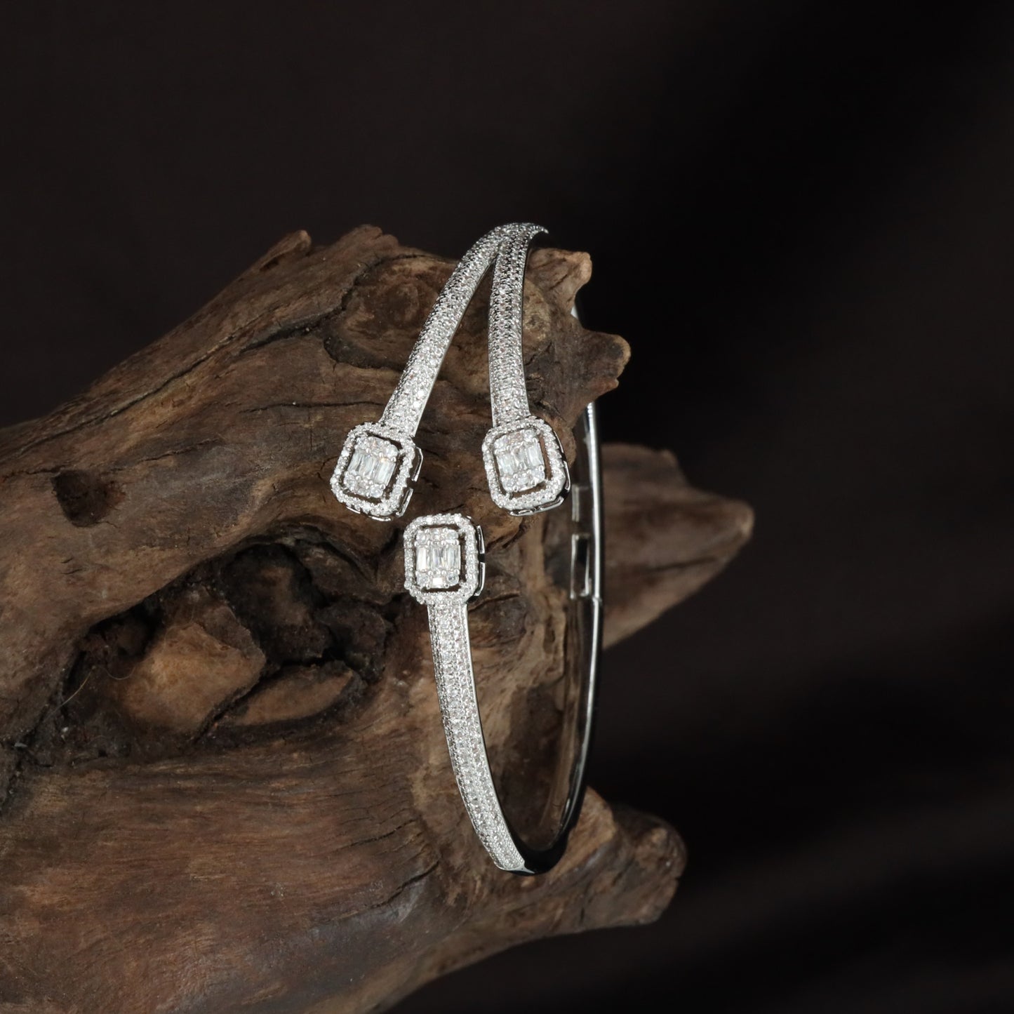 Illustra Square Kada with Delicate Crystal Arrangement