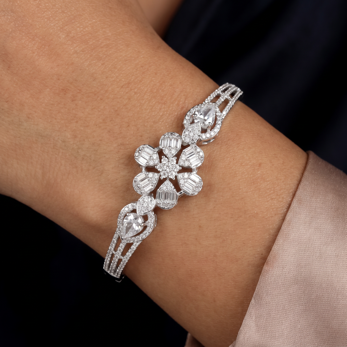 Premium Floral Panel Kada with Elegant Stone Finish