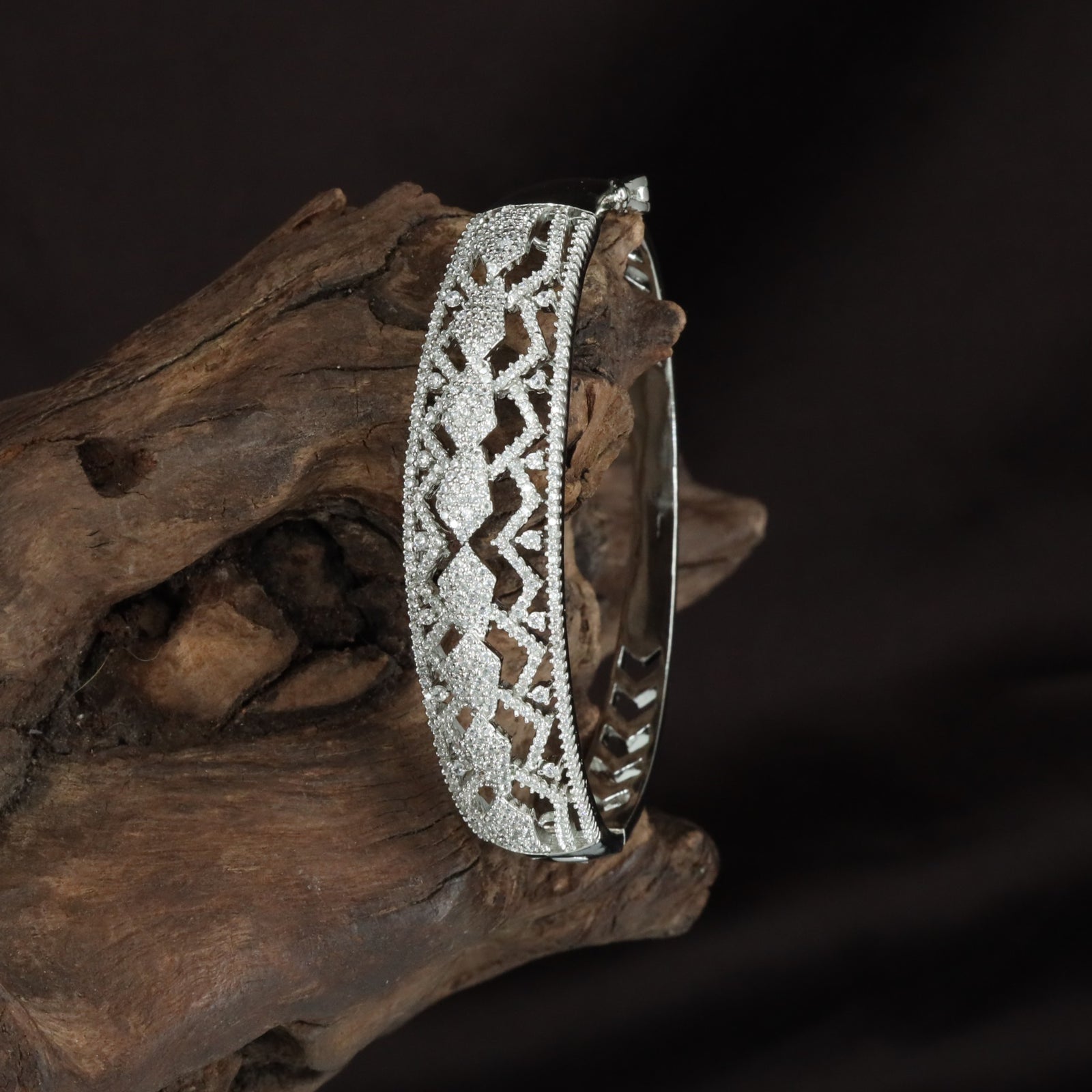 Designer Zigzag Band Kada with Elegant Stone Styling