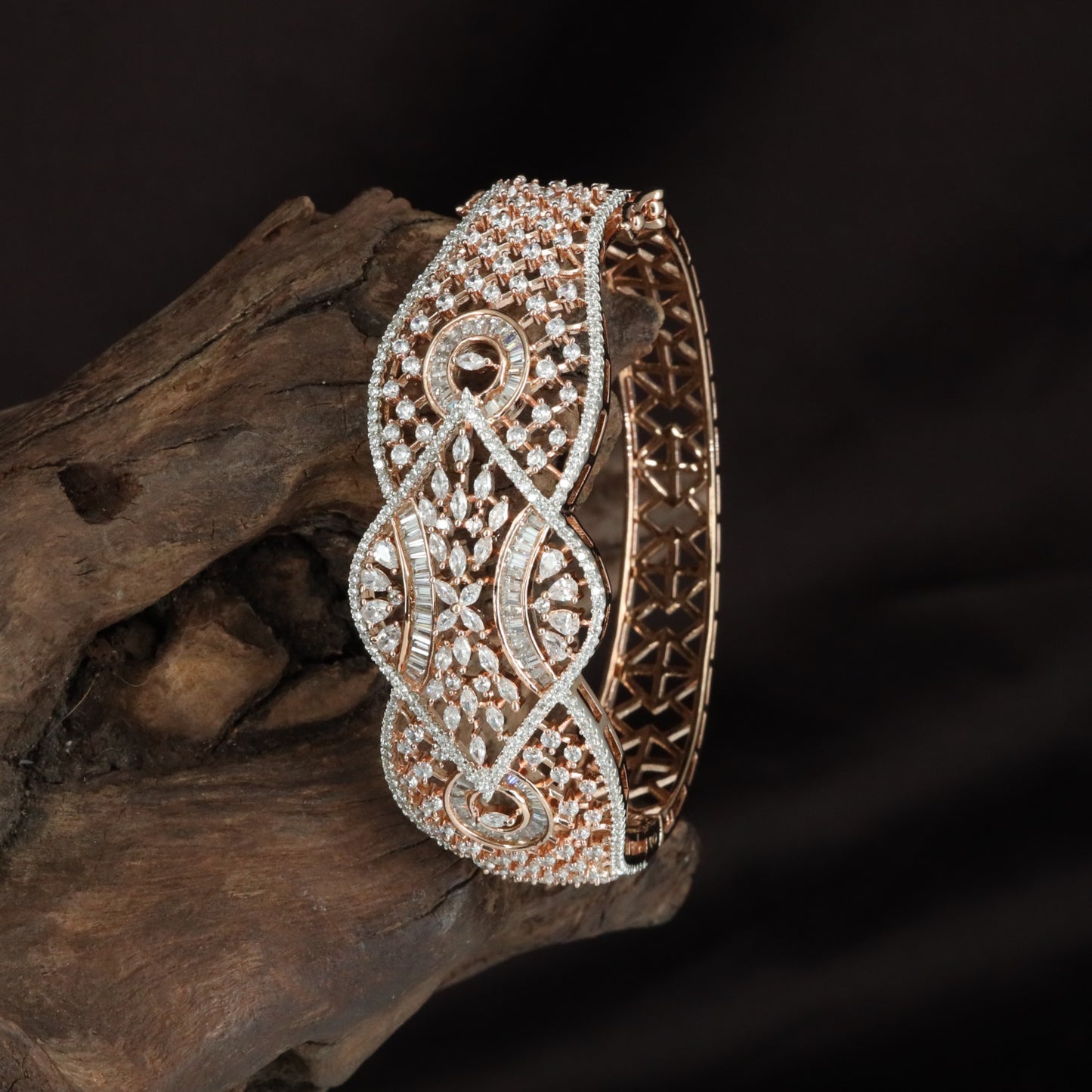 Luxury Woven Frame Kada with Layered Stone Arrangement
