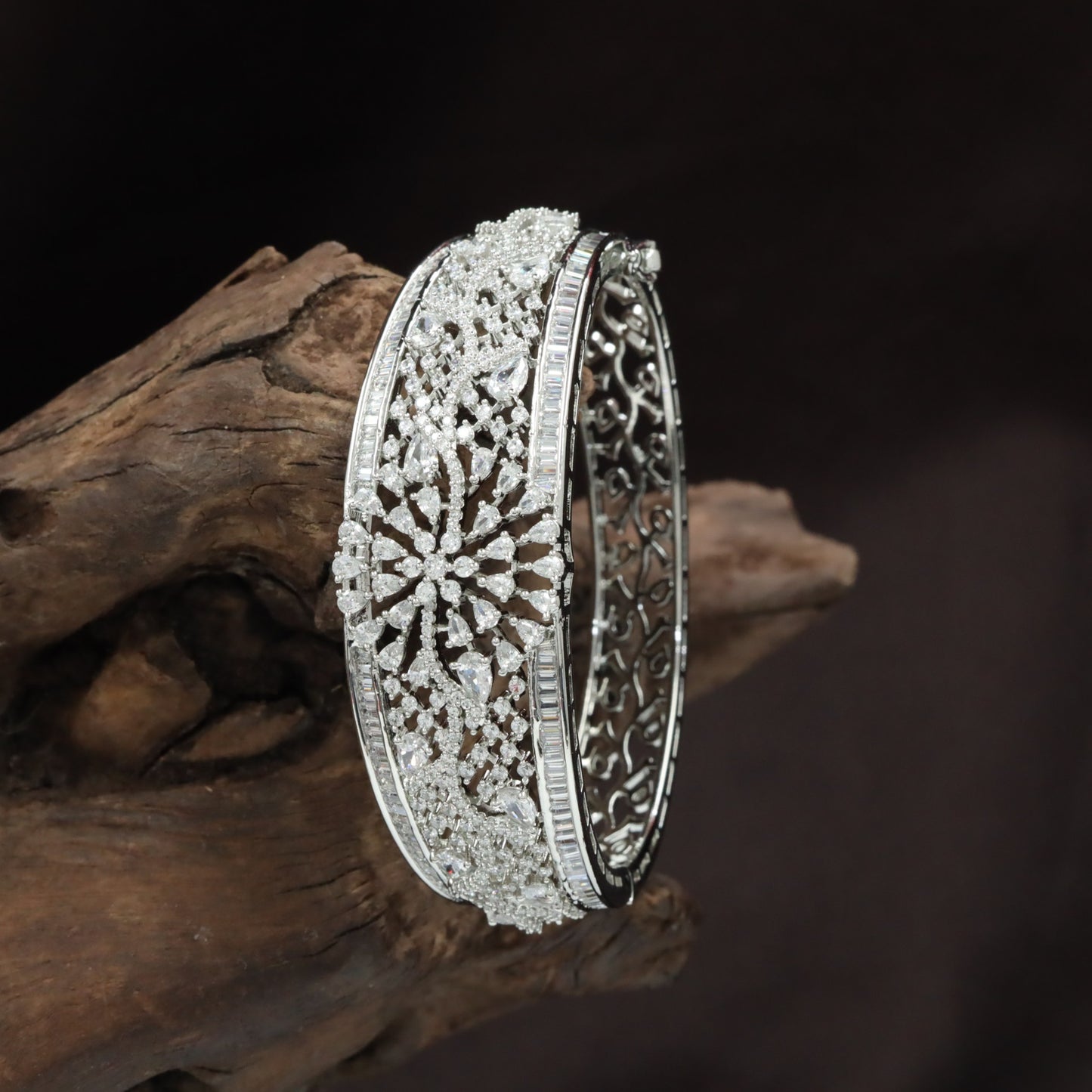 Sunburst Pattern Kada with Layered Floral Framework