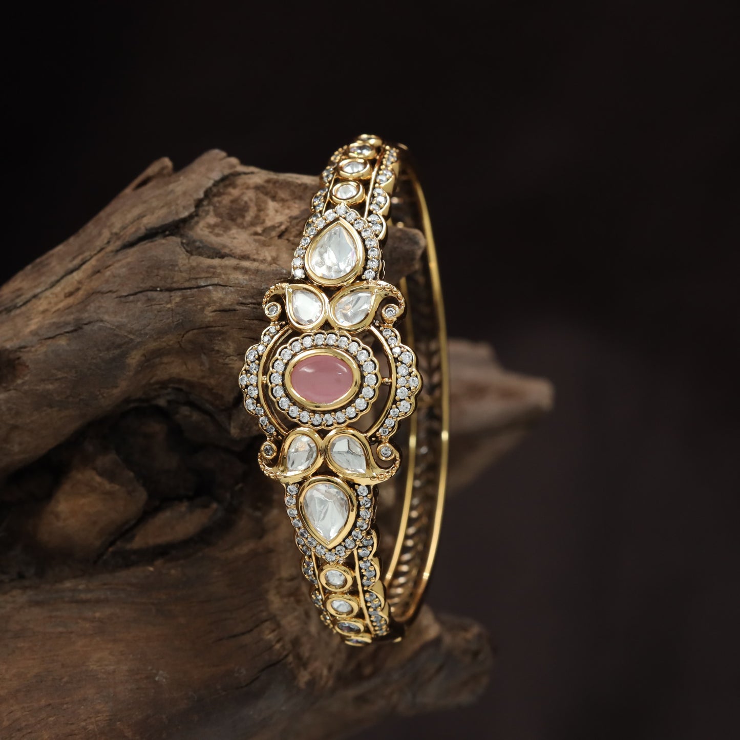 Heritage Kundan Kada with Framed Medallion Connector Pattern