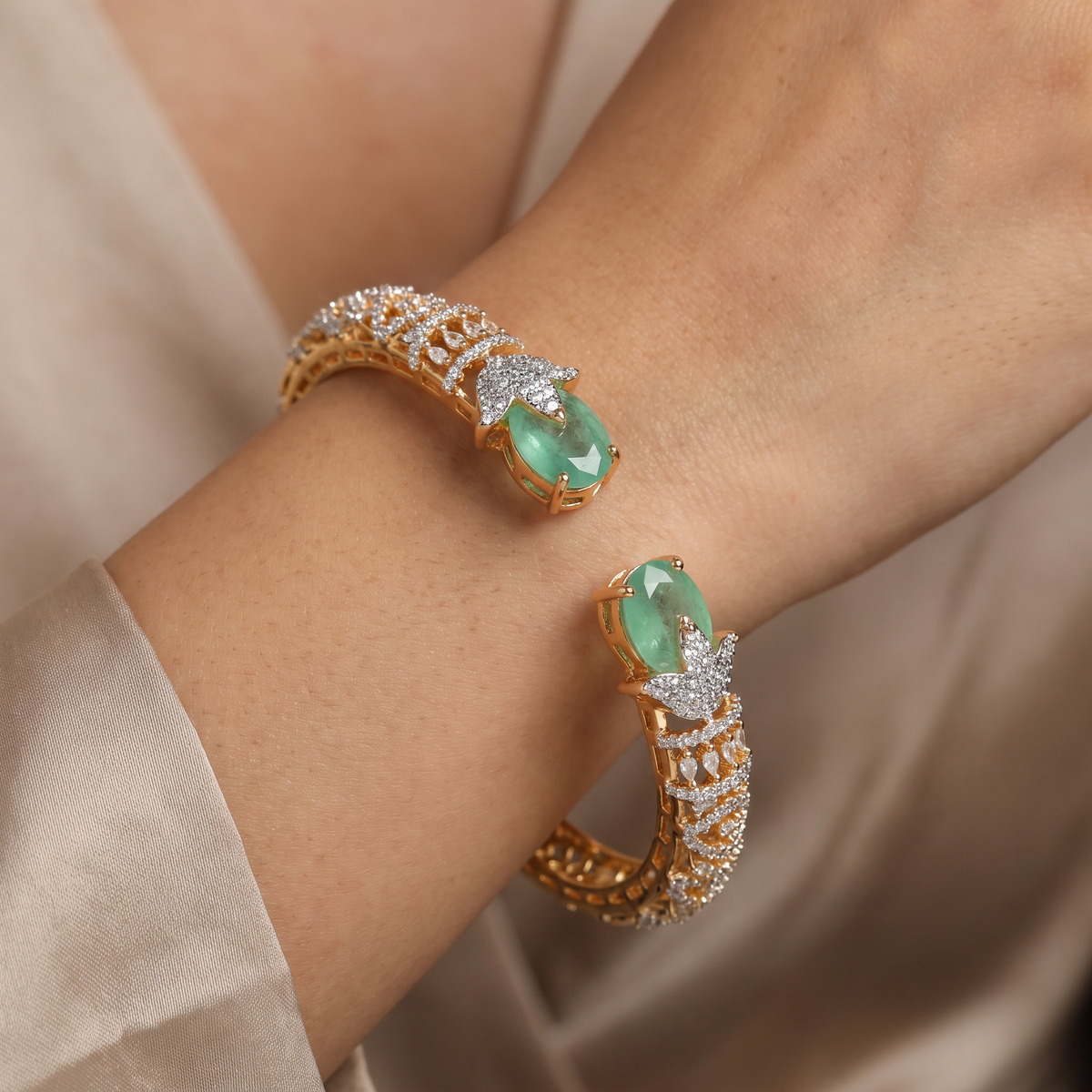 Framed Oval Accent Kada with Structured Multi Row Detailing