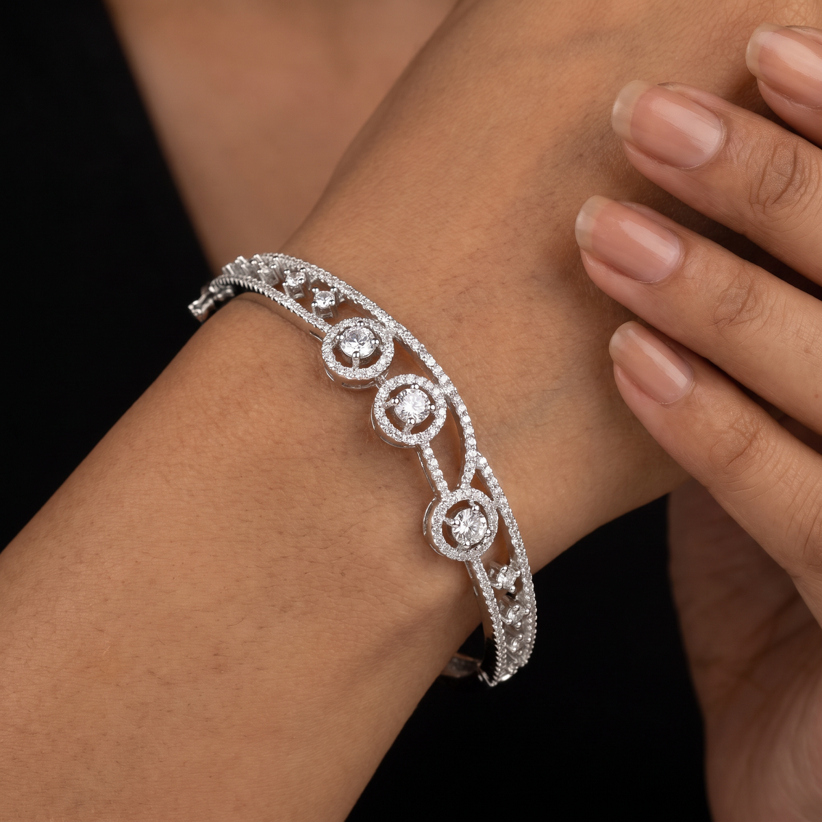 Signature Twin Flower Kada with Structured Stone Detailing