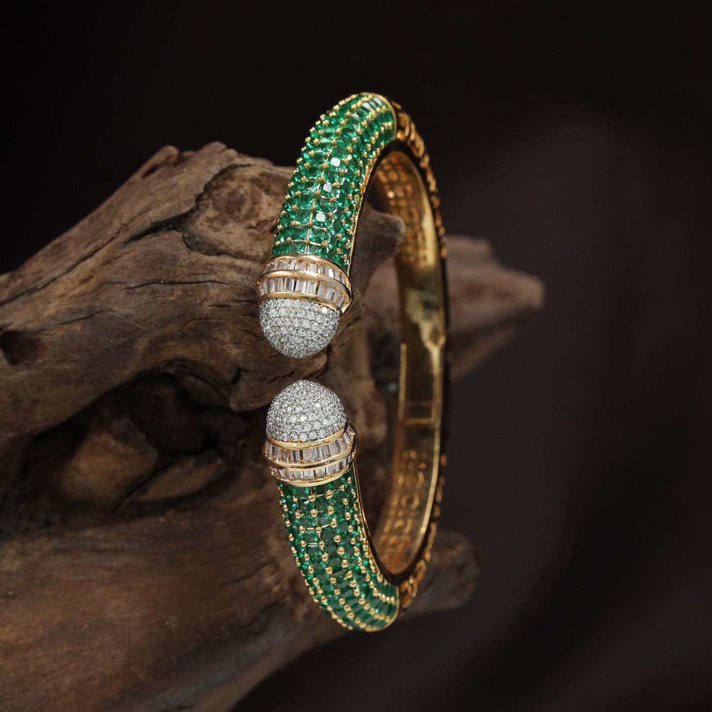 Structured Bead Border Kada with Twin Centre Connectors