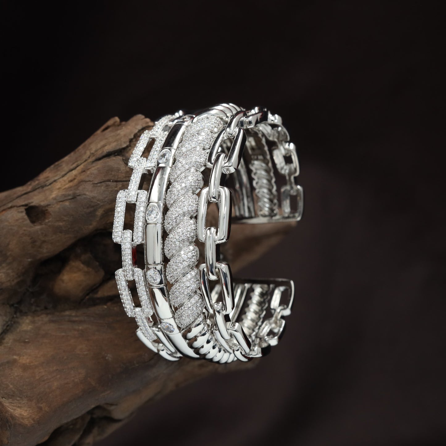 Interlocking Link Kada with Multi Layer Chain Cuff Design
