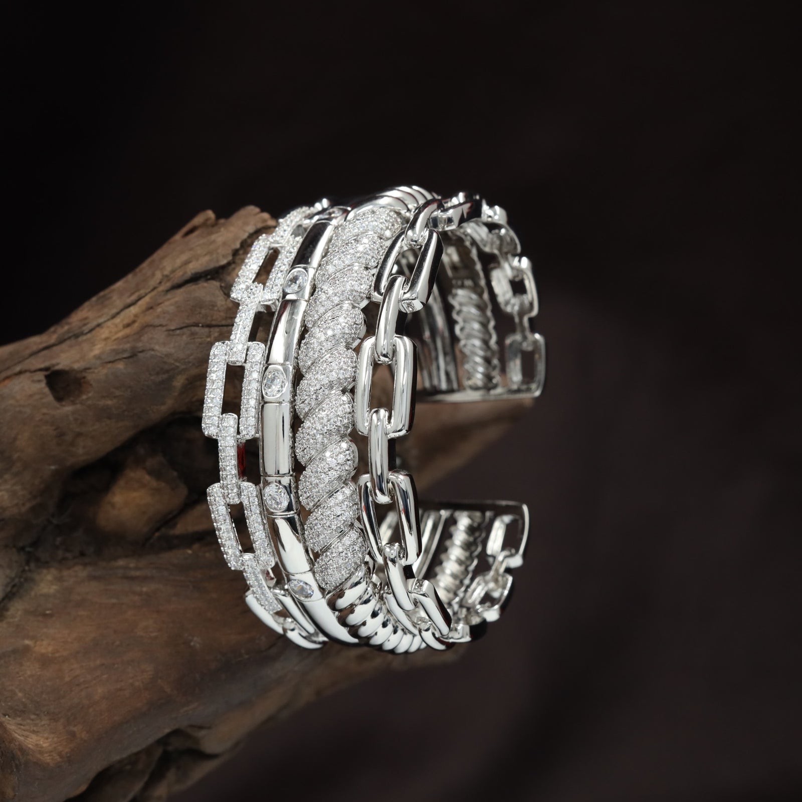 Interlocking Link Kada with Multi Layer Chain Cuff Design