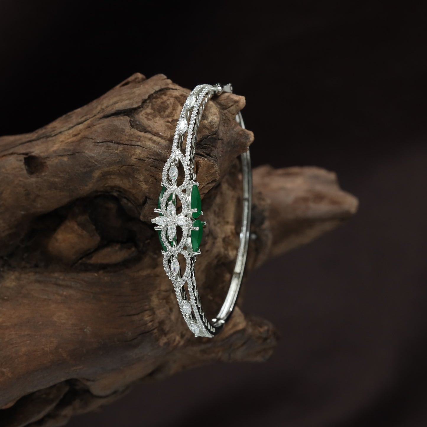 Floral Connector Kada with Symmetrical Openwork Structure