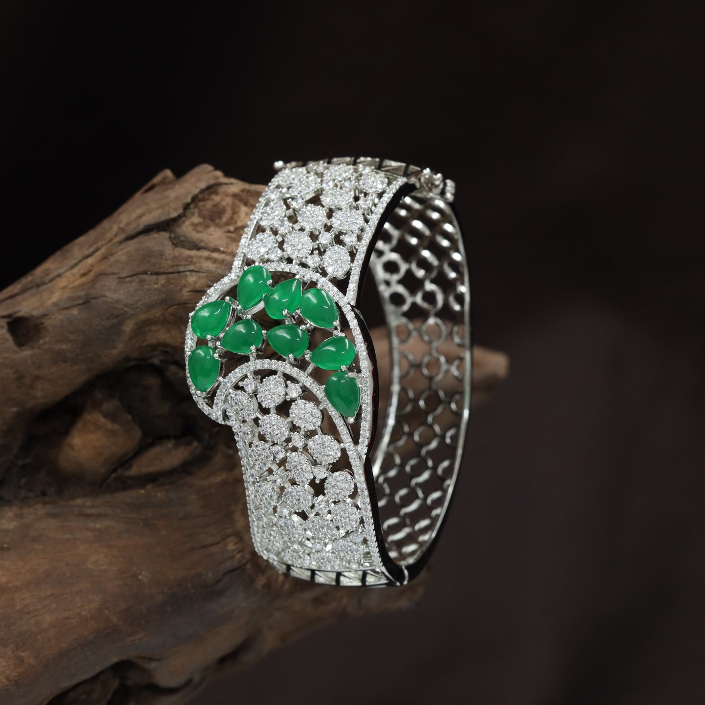 Decorative Bloom Kada with Structured Fan Framework