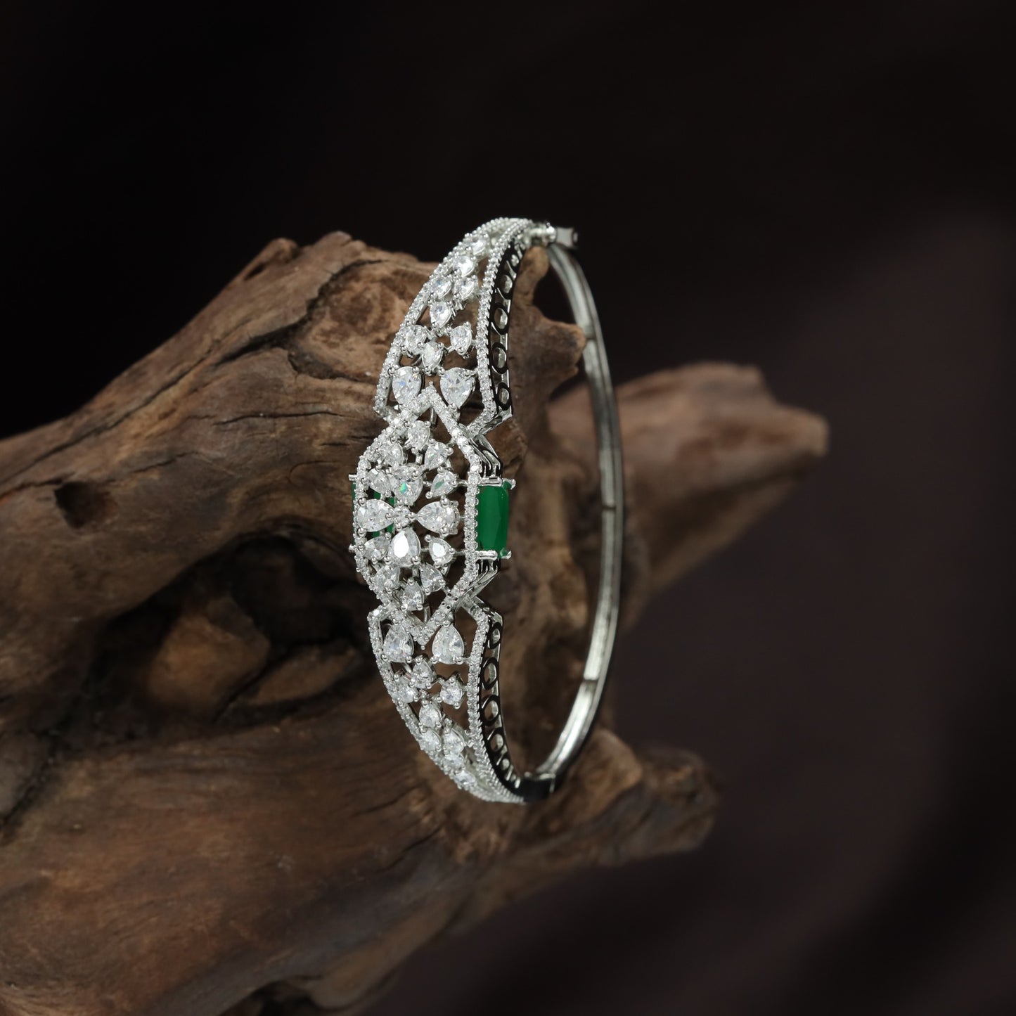 Rectangular Connector Kada with Interlocking Floral Pattern