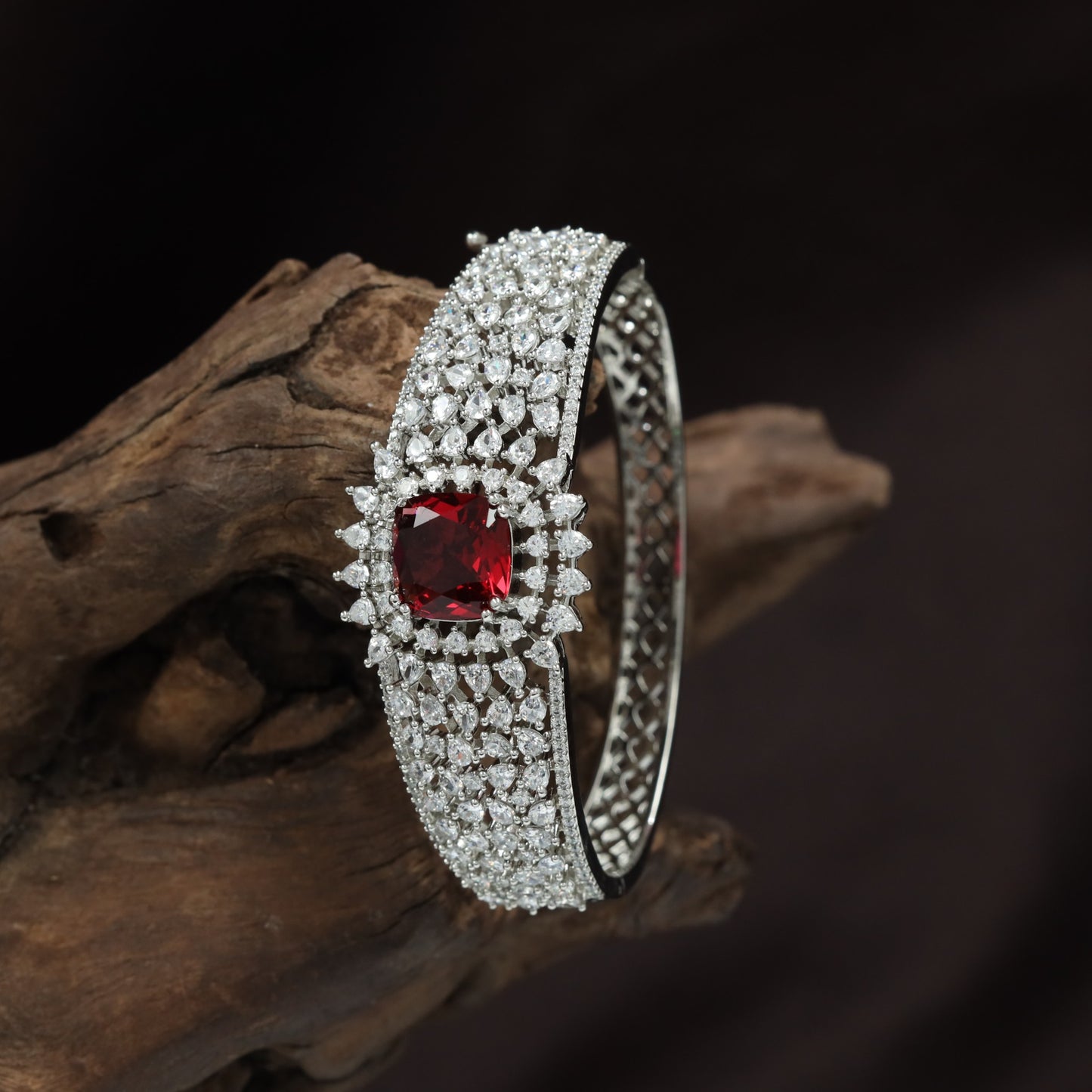 Multi Row Kada with Raised Circular Centre Detail