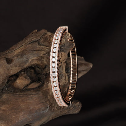 Noble Line Kada with Elegant Stone Layout