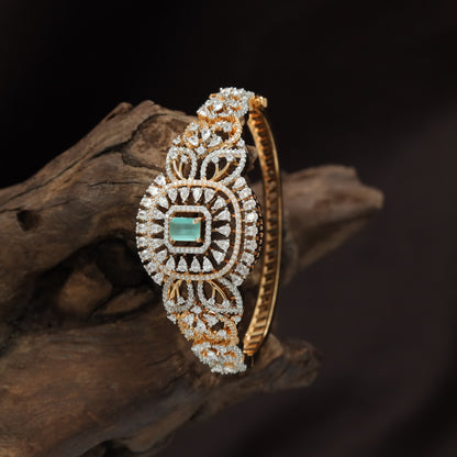 Square Centre Kada with Radiating Arch Border Design