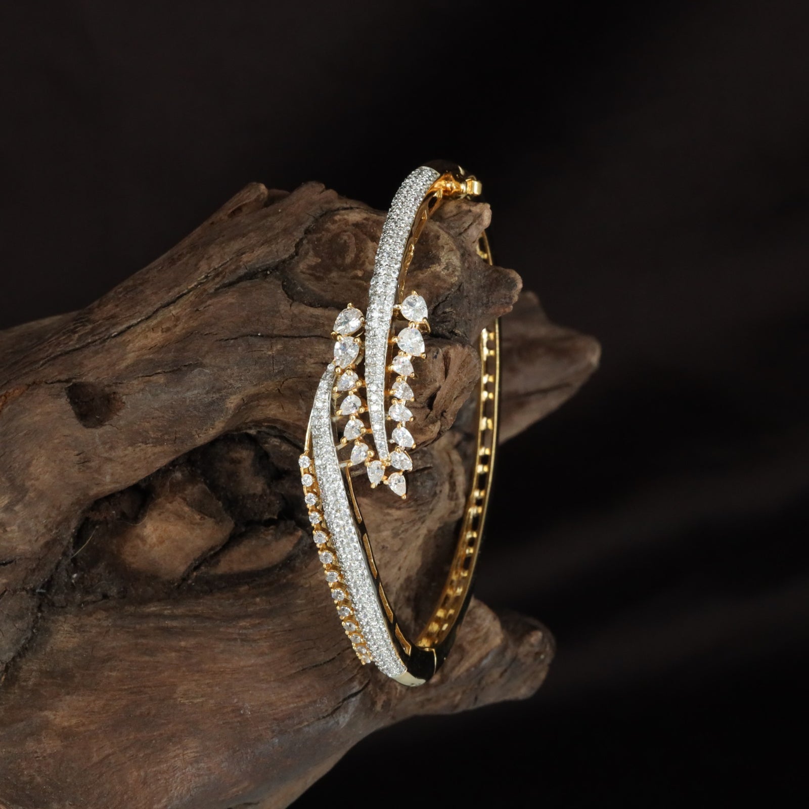 Ivory Petal Kada with Refined Crystal Styling