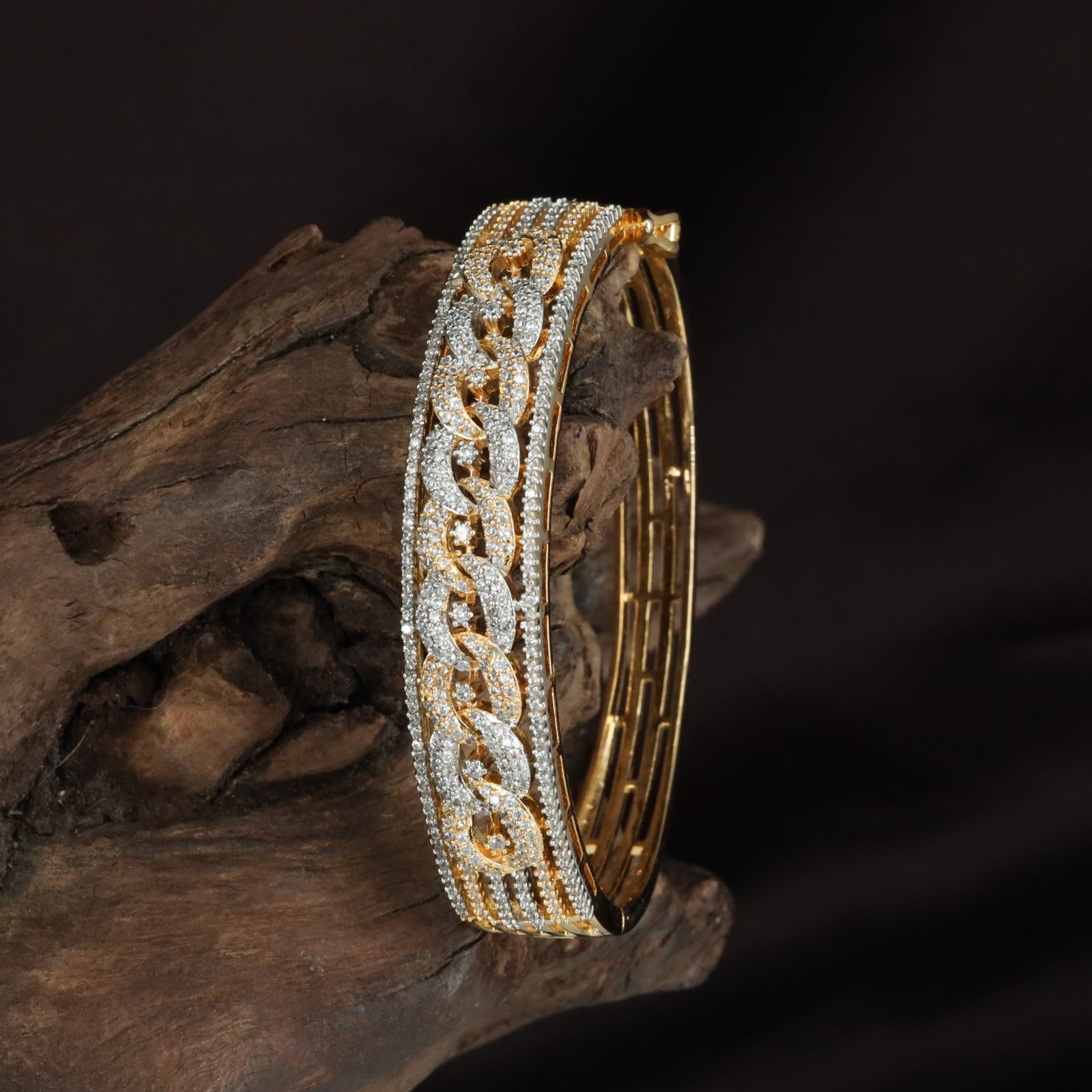 Flair Twist Kada with Structured Crystal Rows