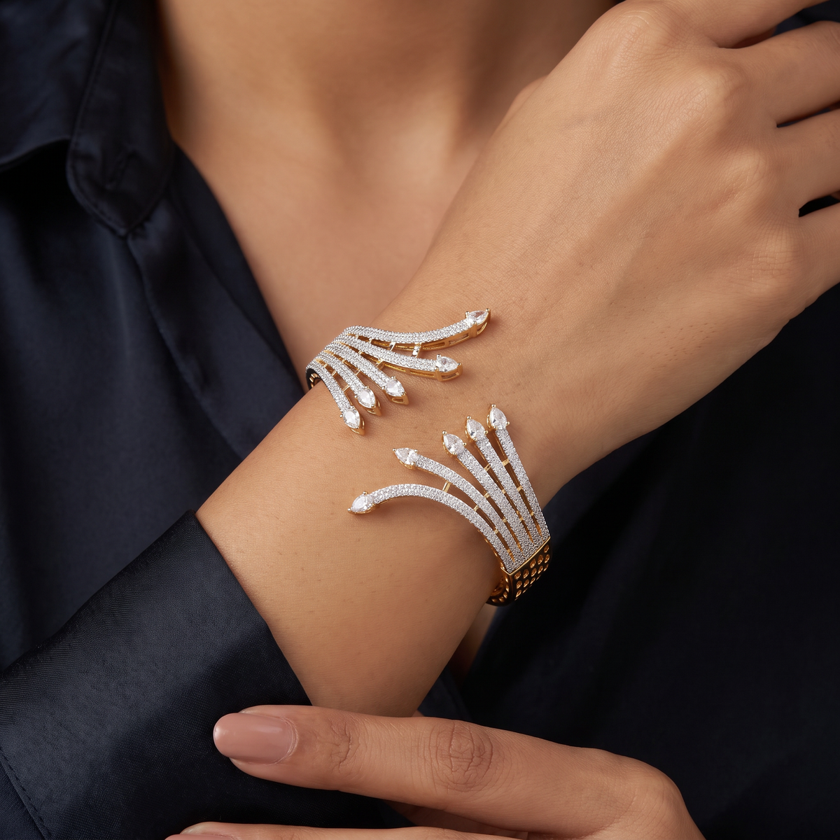 Gridcurve Open Kada with Structured Fringe Border Detailing