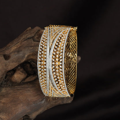 Gridpath Structured Kada with Raised Chevron Surface Work